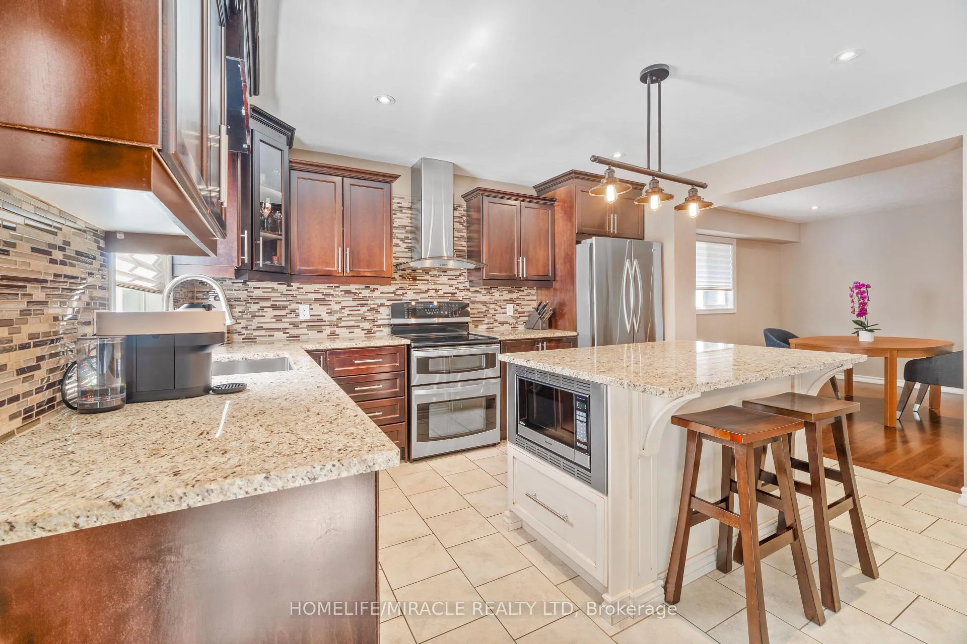 Photo 18 of 21 Davinci Boulevard, Hamilton, Carpenter — HOMEH