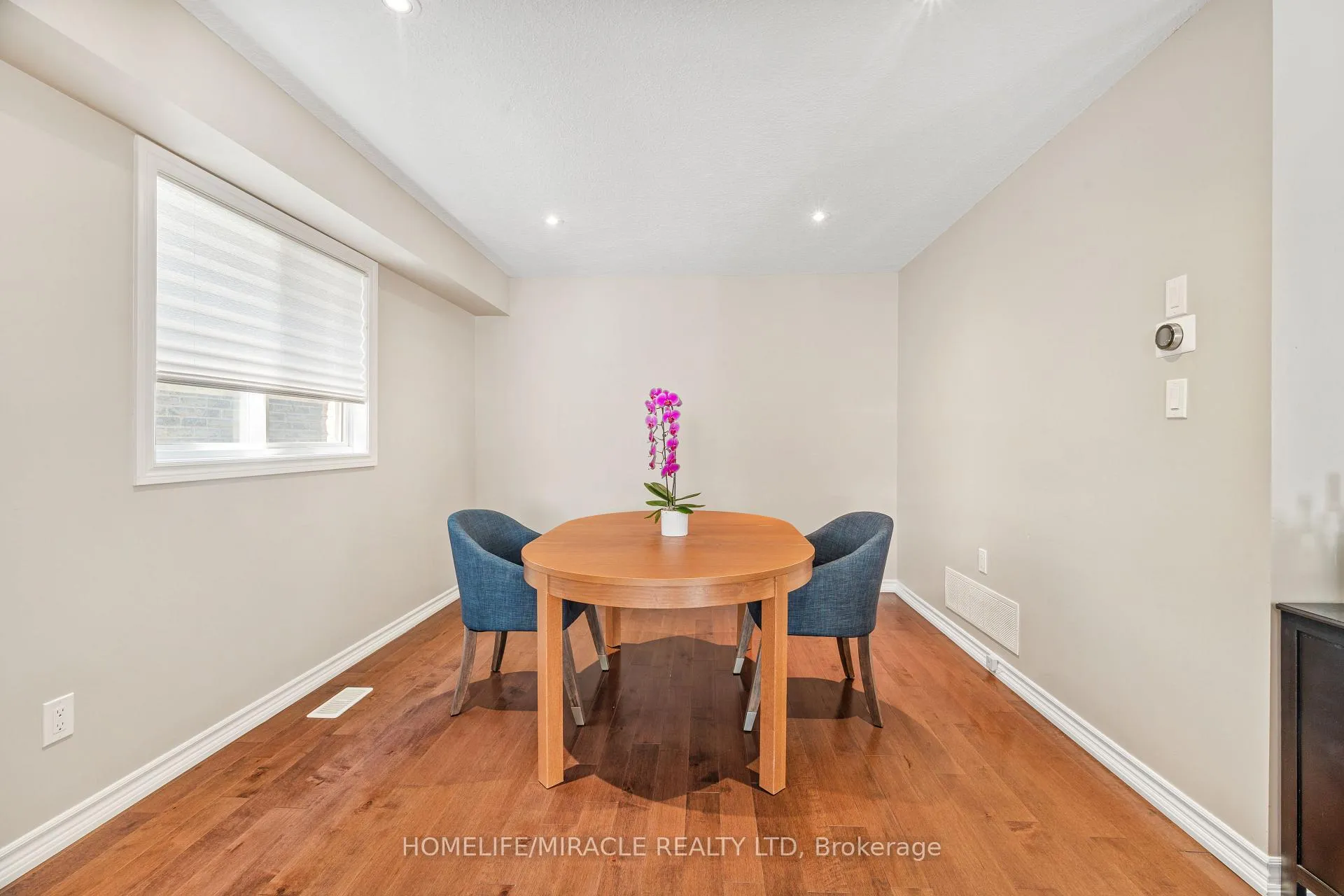 Photo 21 of 21 Davinci Boulevard, Hamilton, Carpenter — HOMEH