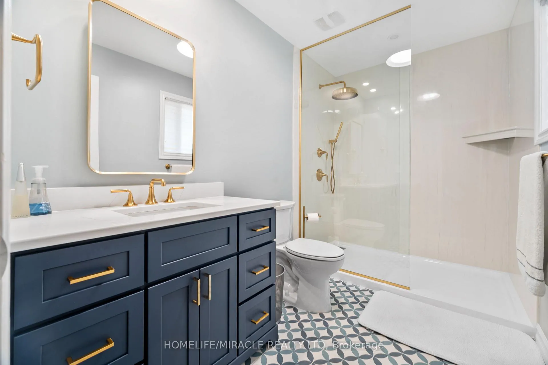 Photo 36 of 21 Davinci Boulevard, Hamilton, Carpenter — HOMEH