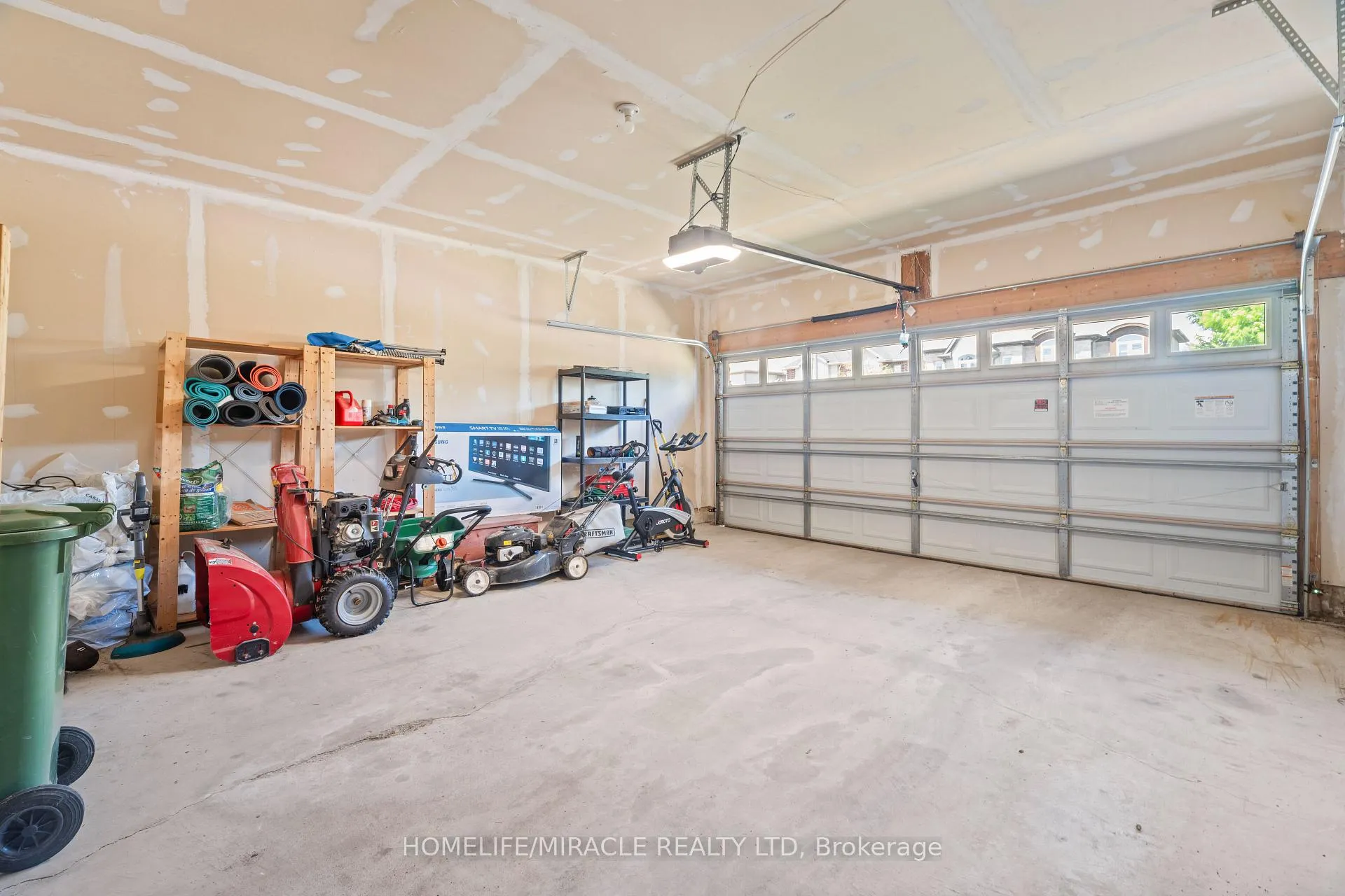 Photo 37 of 21 Davinci Boulevard, Hamilton, Carpenter — HOMEH