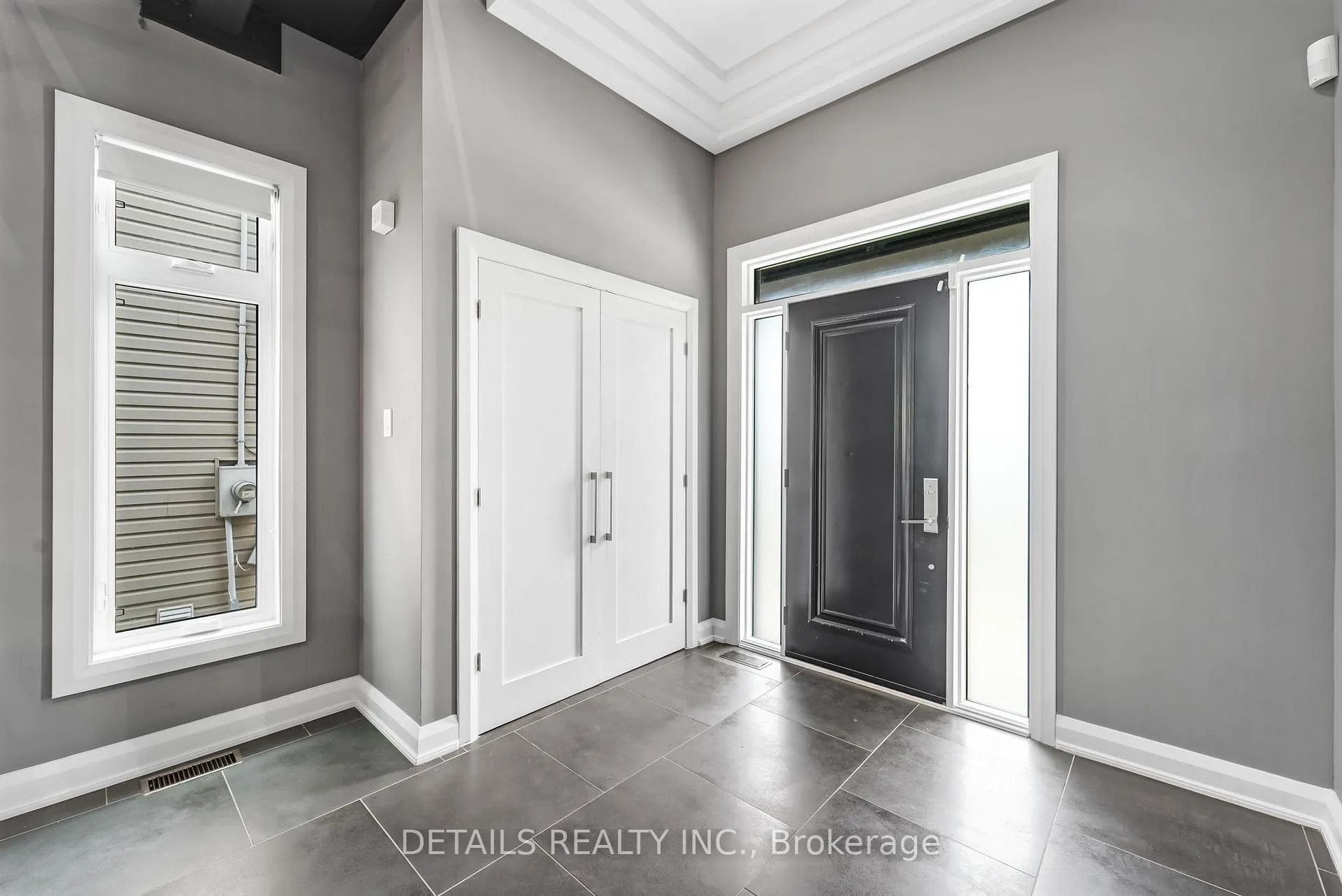 Photo 4 of 71 Eleanor Drive, Ottawa, City View/Skyline/Fisher Heights/Parkwood Hills — HOMEH
