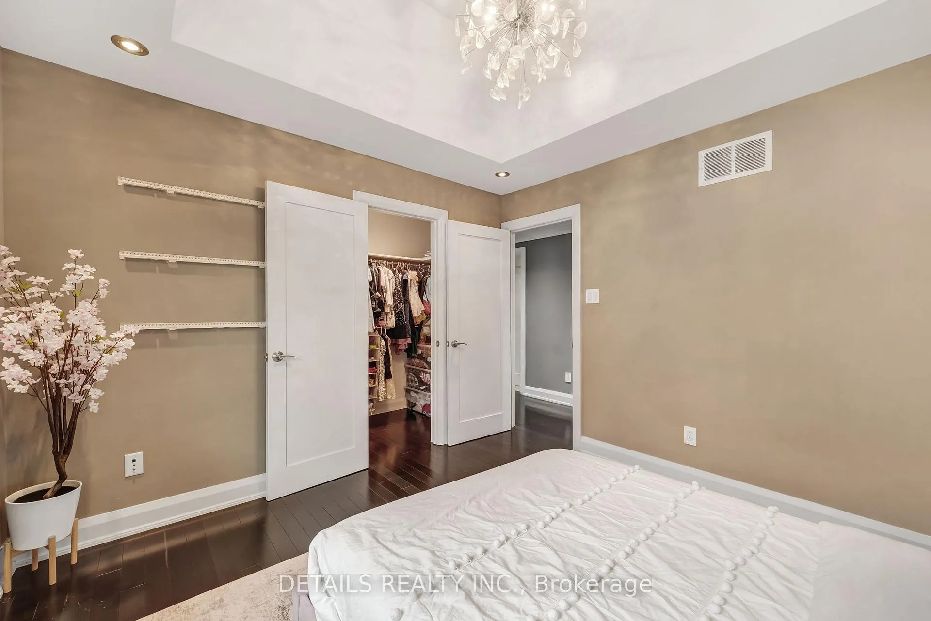 Photo 29 of 71 Eleanor Drive, Ottawa, City View/Skyline/Fisher Heights/Parkwood Hills — HOMEH