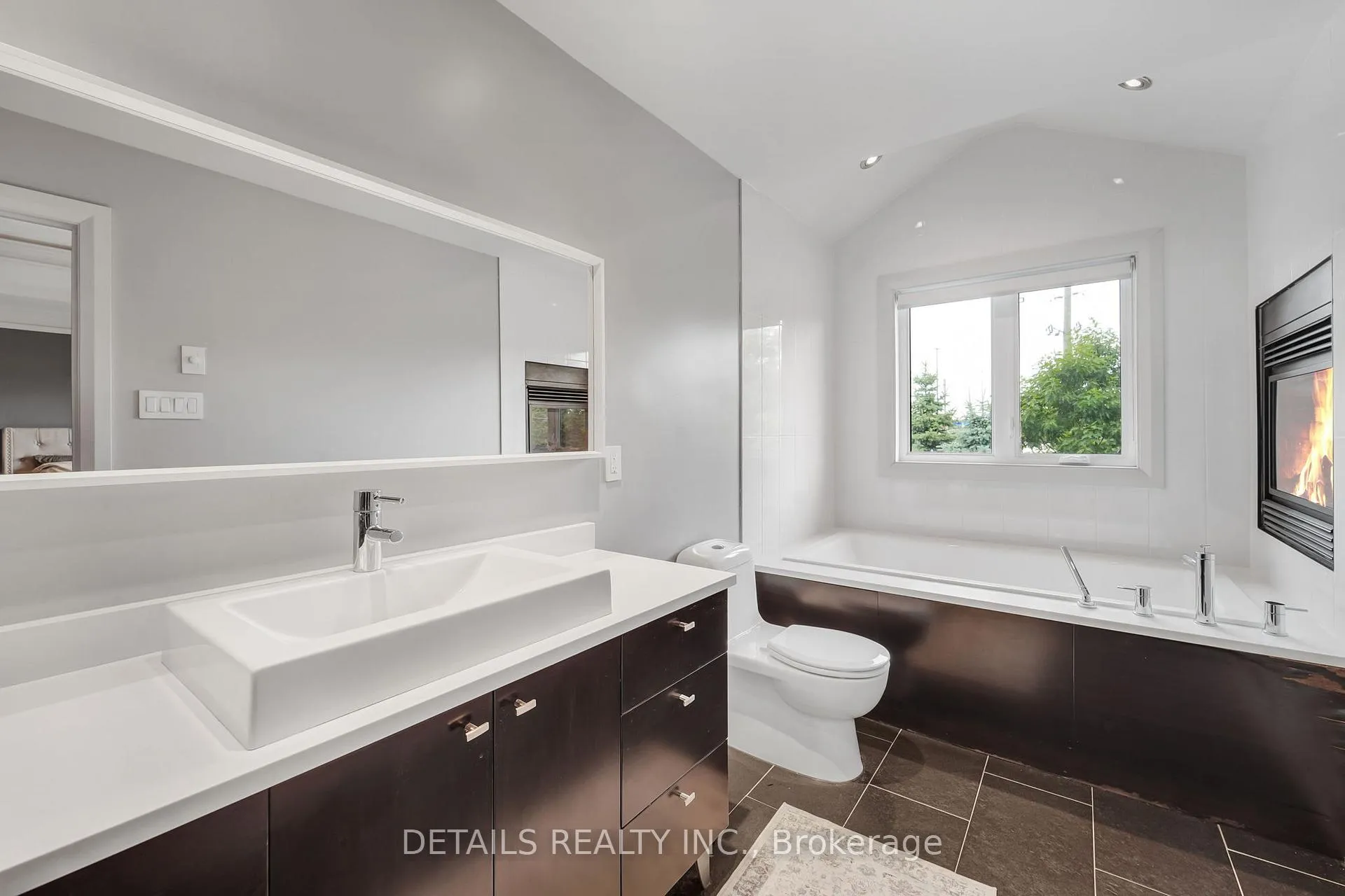Photo 34 of 71 Eleanor Drive, Ottawa, City View/Skyline/Fisher Heights/Parkwood Hills — HOMEH