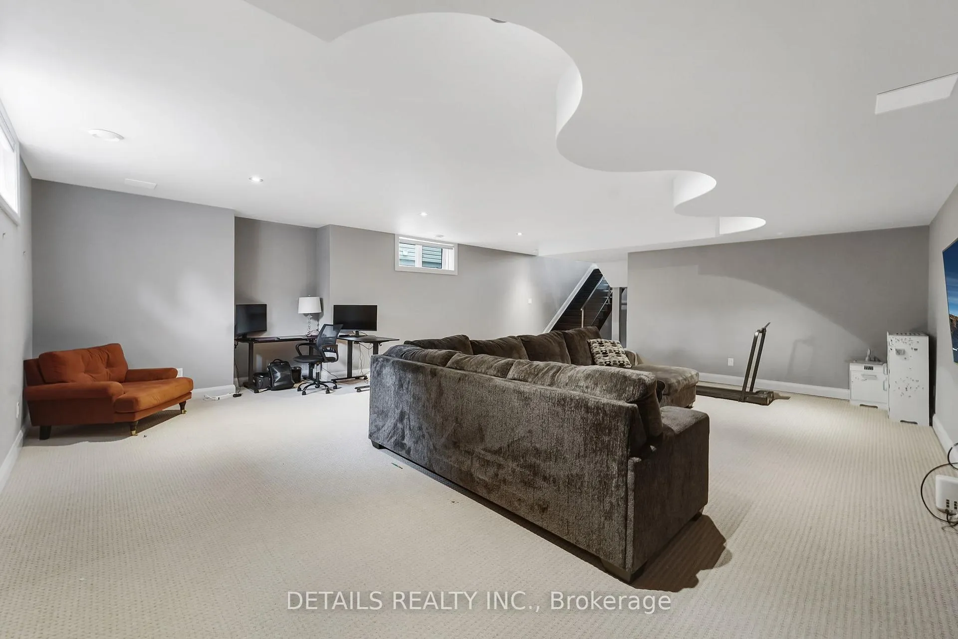 Photo 37 of 71 Eleanor Drive, Ottawa, City View/Skyline/Fisher Heights/Parkwood Hills — HOMEH