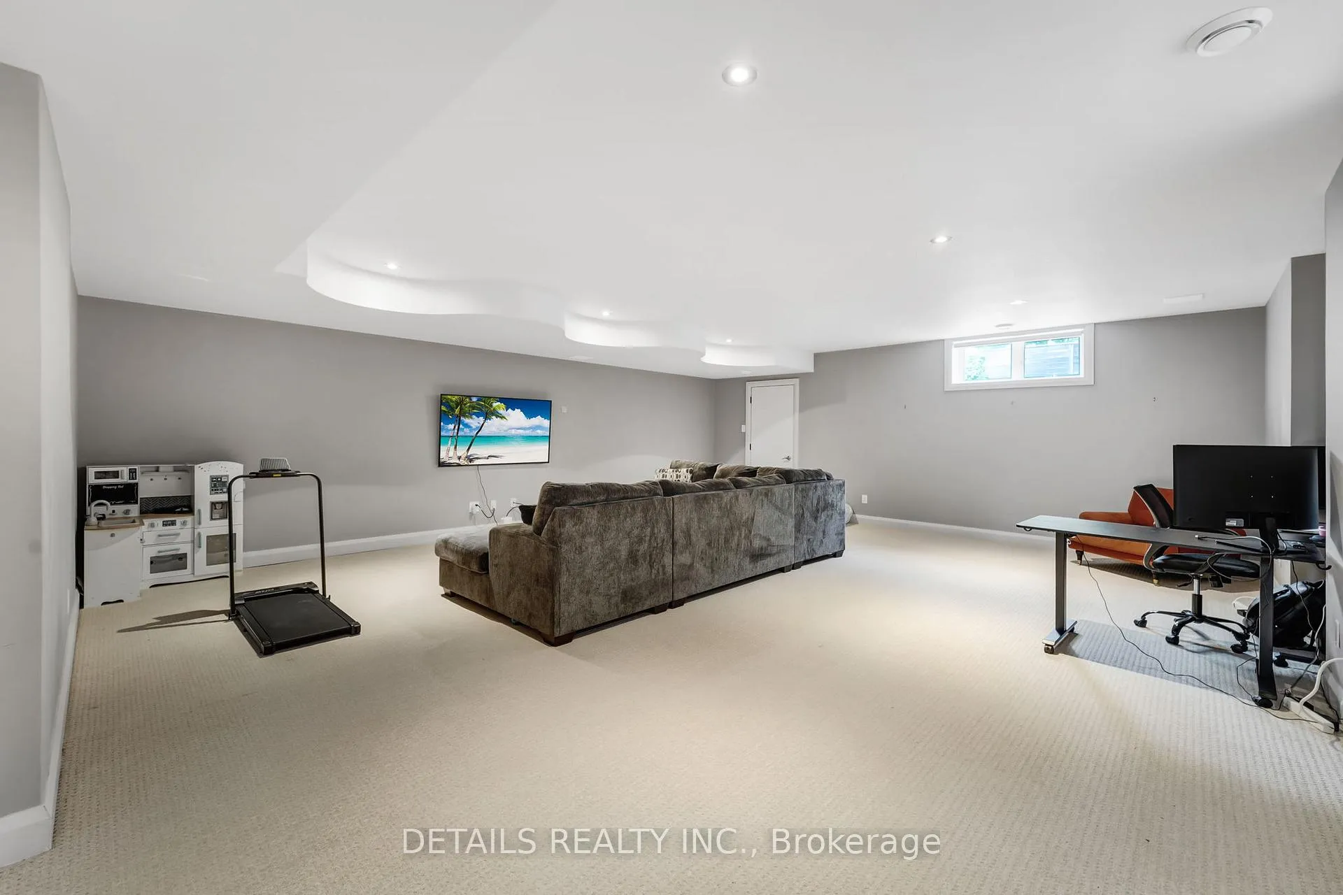Photo 39 of 71 Eleanor Drive, Ottawa, City View/Skyline/Fisher Heights/Parkwood Hills — HOMEH