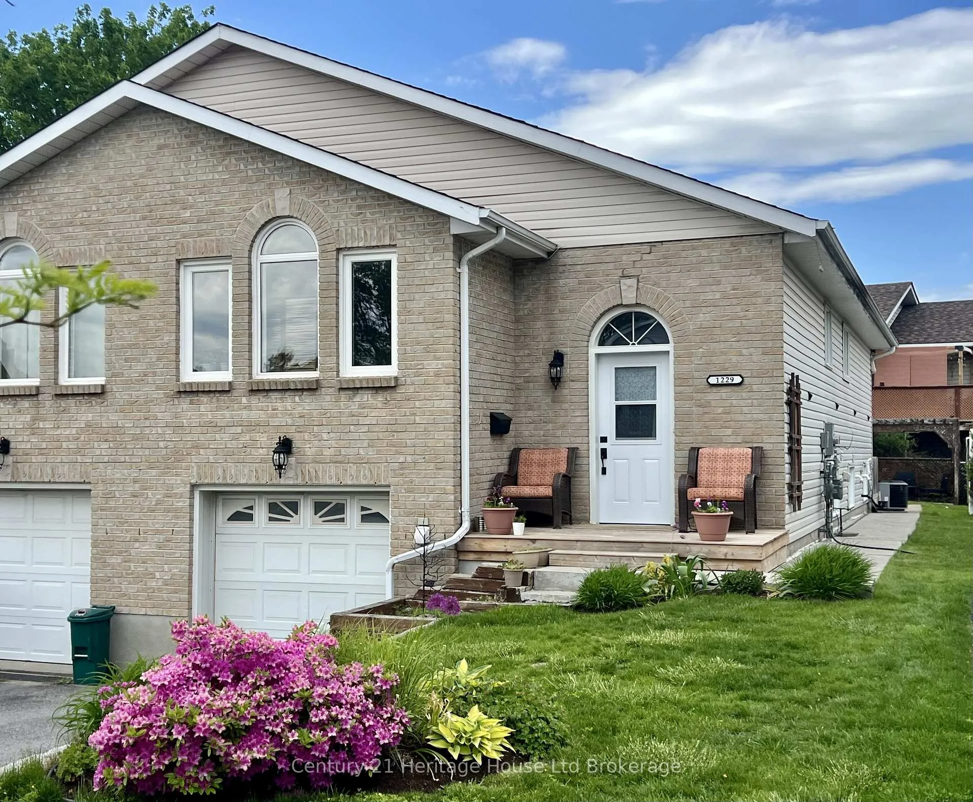 Photo 3 of 1229 Brackenwood Crescent, Kingston, City Northwest — HOMEH