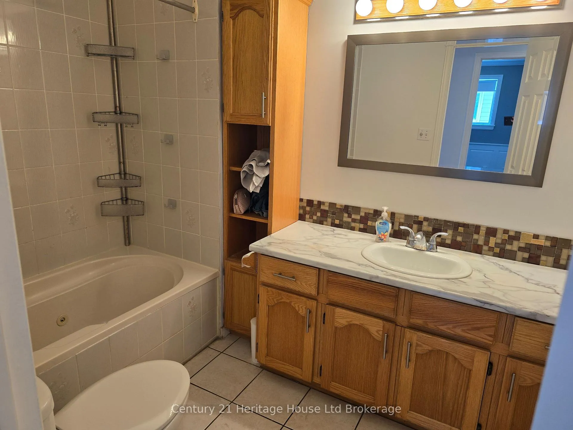 Photo 13 of 1229 Brackenwood Crescent, Kingston, City Northwest — HOMEH