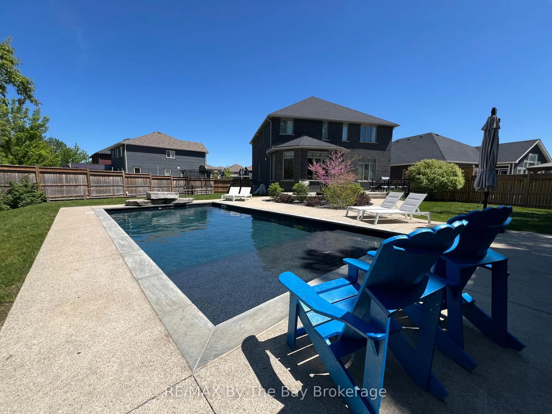 Photo 1 of 39 Gilpin Crescent, Collingwood — HOMEH