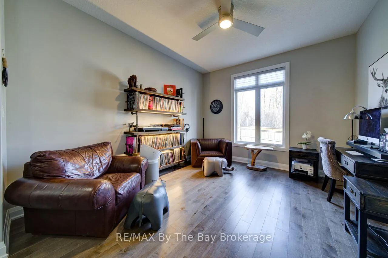 Photo 17 of 39 Gilpin Crescent, Collingwood — HOMEH