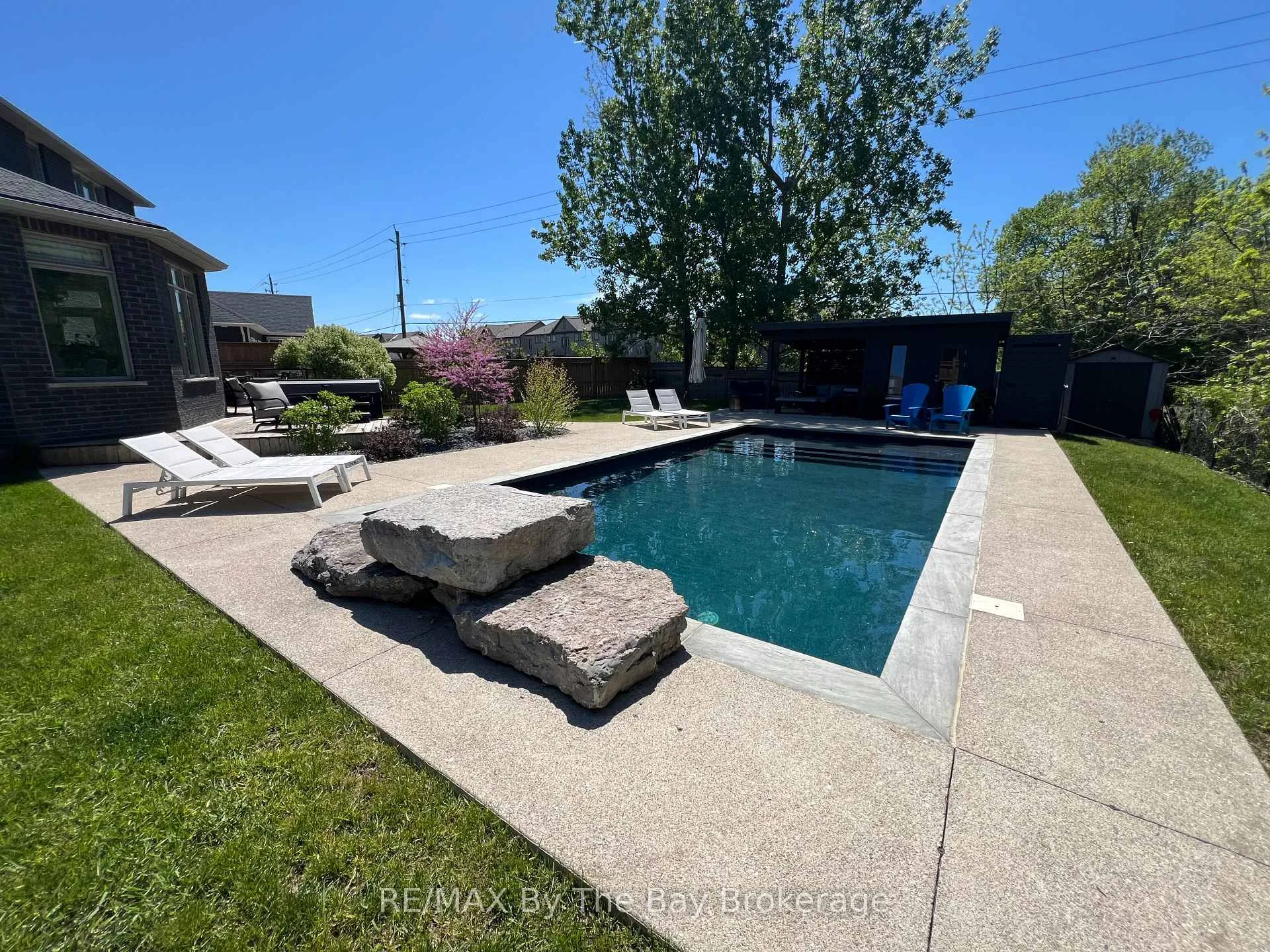 Photo 38 of 39 Gilpin Crescent, Collingwood — HOMEH