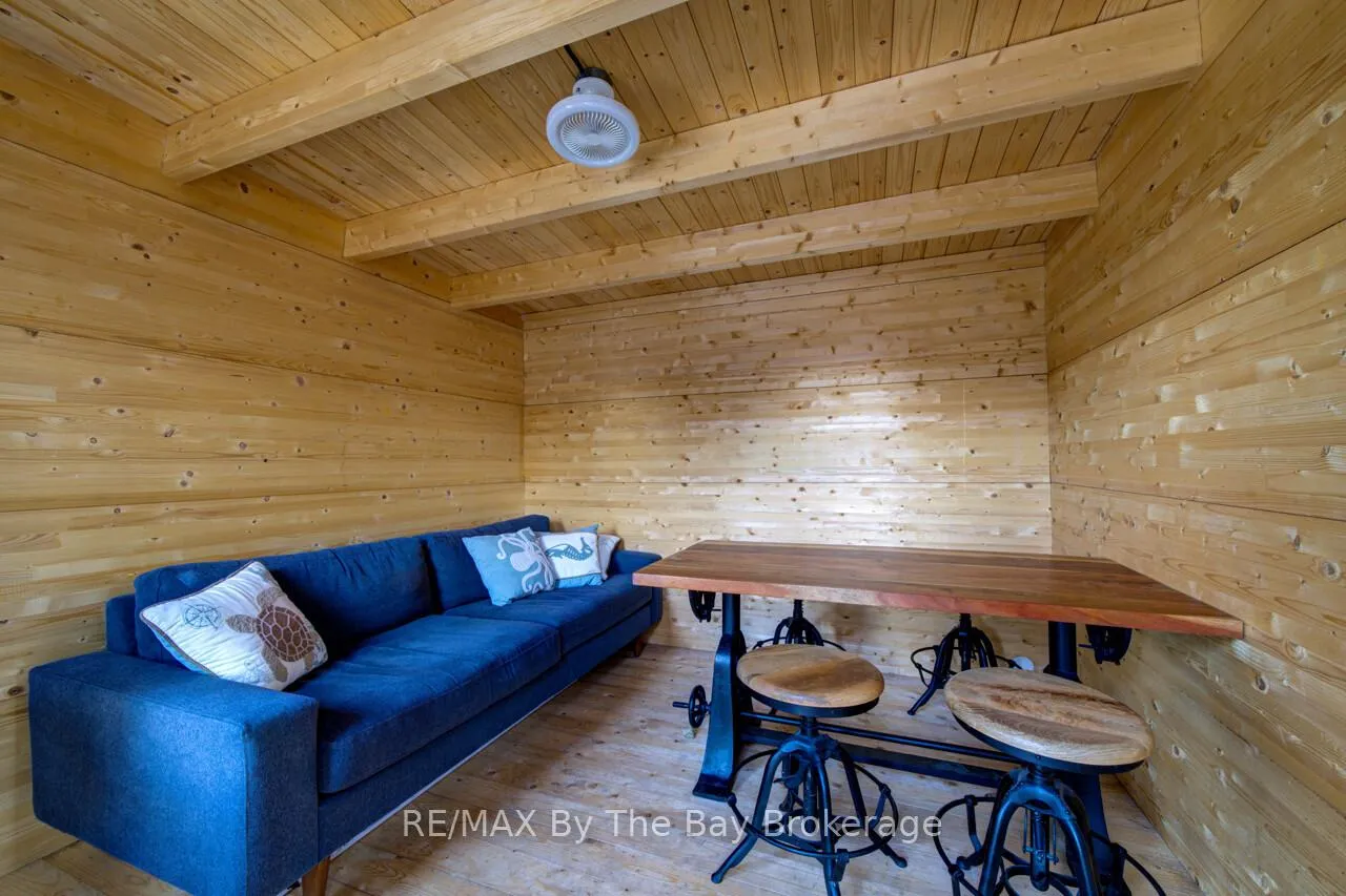 Photo 41 of 39 Gilpin Crescent, Collingwood — HOMEH