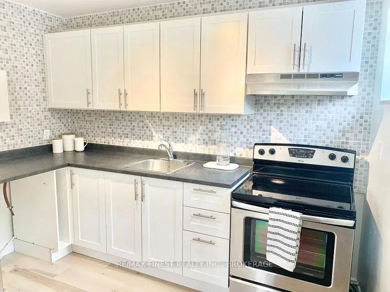 Photo 9 of Unit 105, 1 Mowat Avenue, Kingston, Central City West — HOMEH
