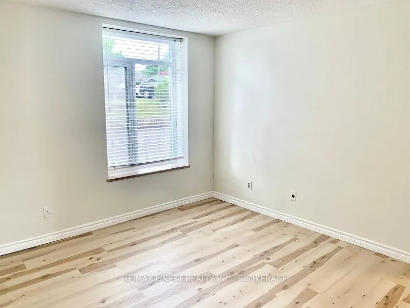 Photo 18 of Unit 105, 1 Mowat Avenue, Kingston, Central City West — HOMEH