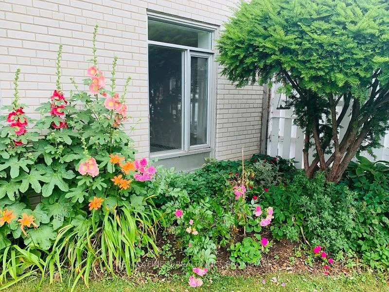 Photo 22 of Unit 105, 1 Mowat Avenue, Kingston, Central City West — HOMEH