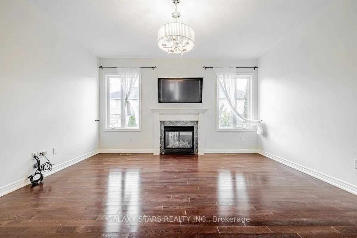 Photo 5 of 63 Trudeau Drive, Vaughan, Vellore Village — HOMEH