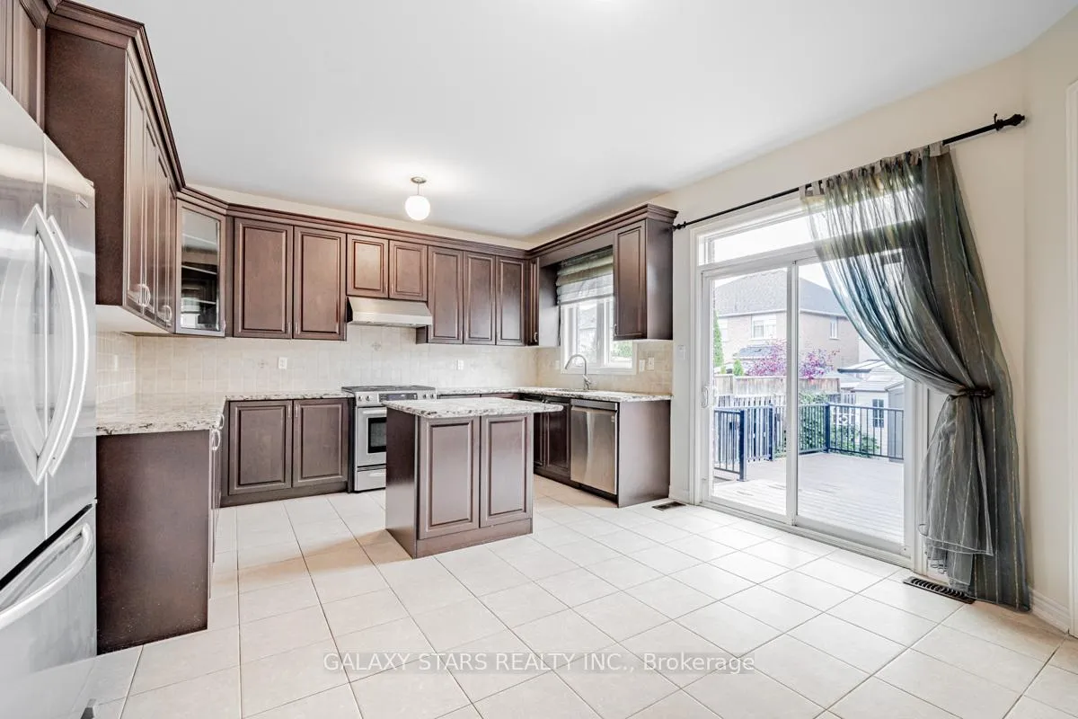 Photo 8 of 63 Trudeau Drive, Vaughan, Vellore Village — HOMEH