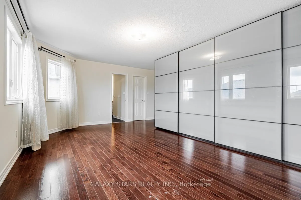 Photo 12 of 63 Trudeau Drive, Vaughan, Vellore Village — HOMEH