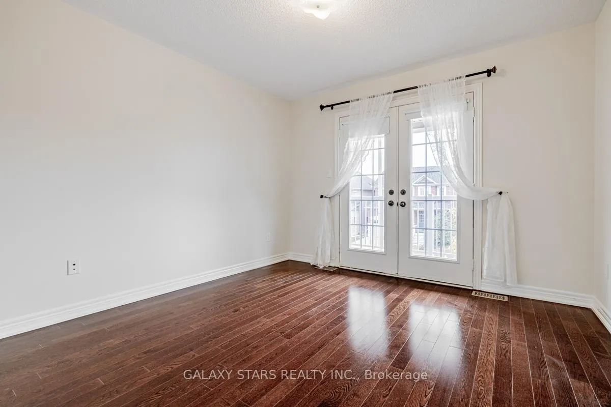 Photo 18 of 63 Trudeau Drive, Vaughan, Vellore Village — HOMEH