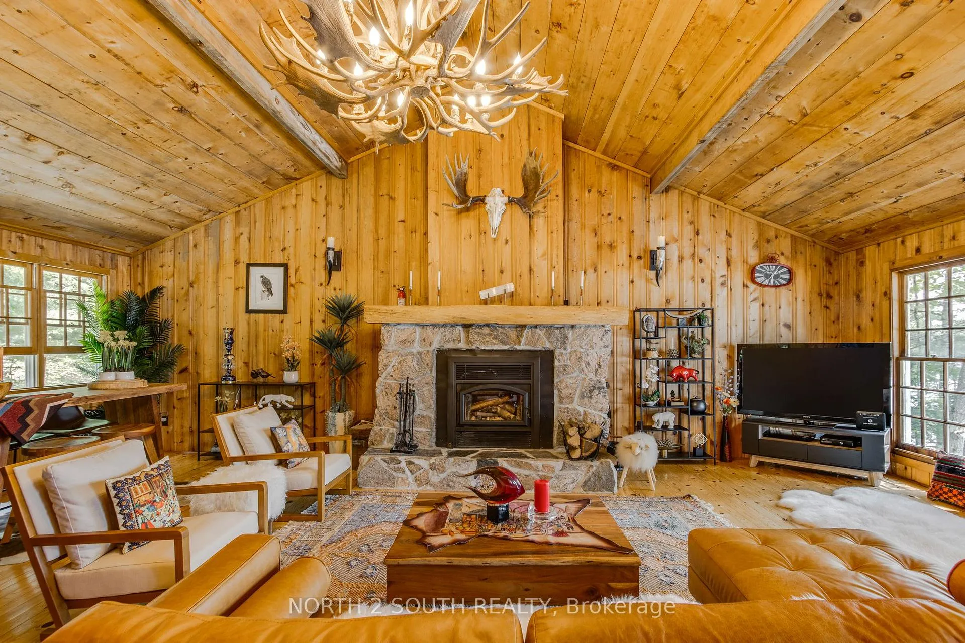 Photo 3 of 2133 Harrison Trail, Georgian Bay, Freeman — HOMEH