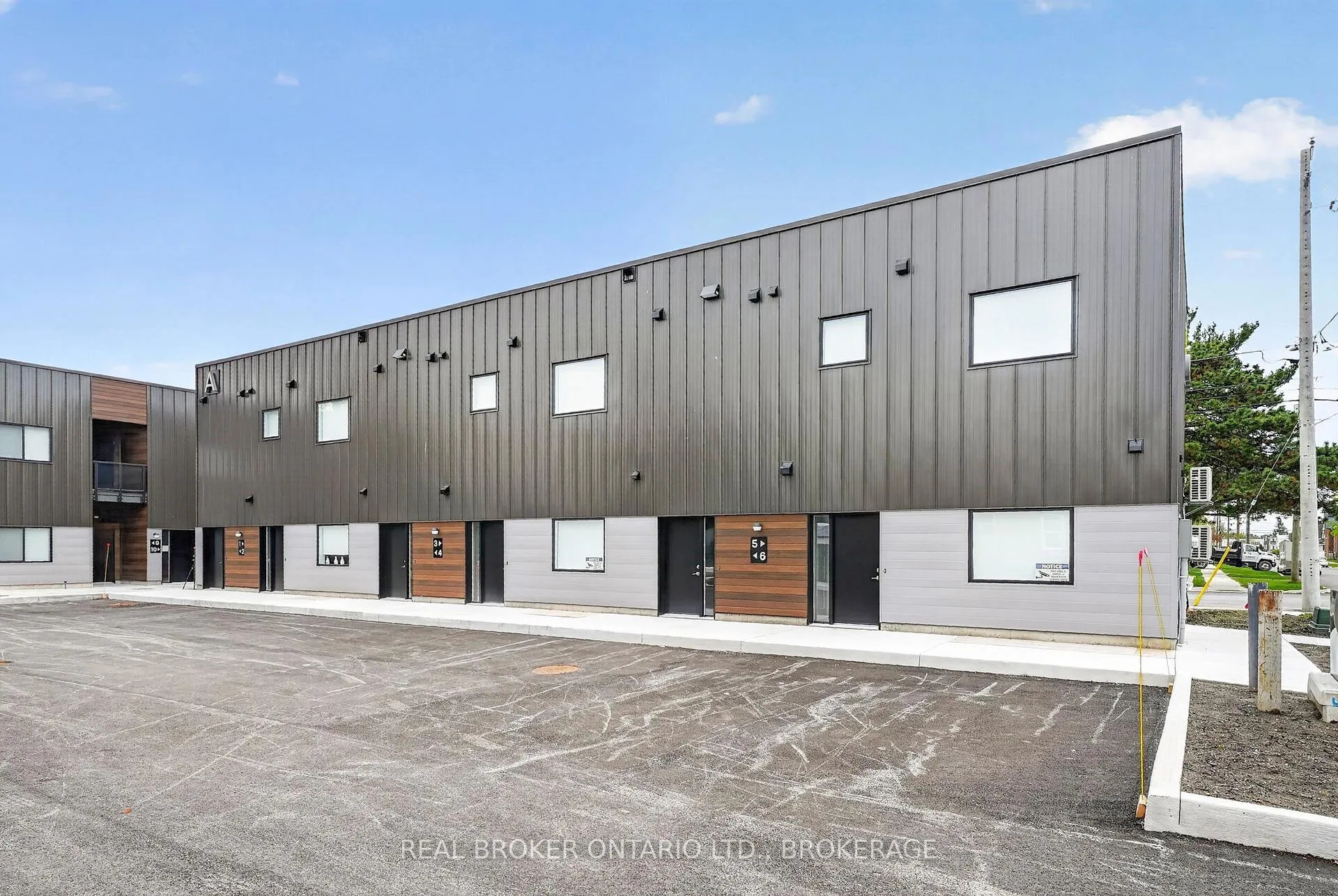 Photo of Unit Unit #3A, 600 Second Street E