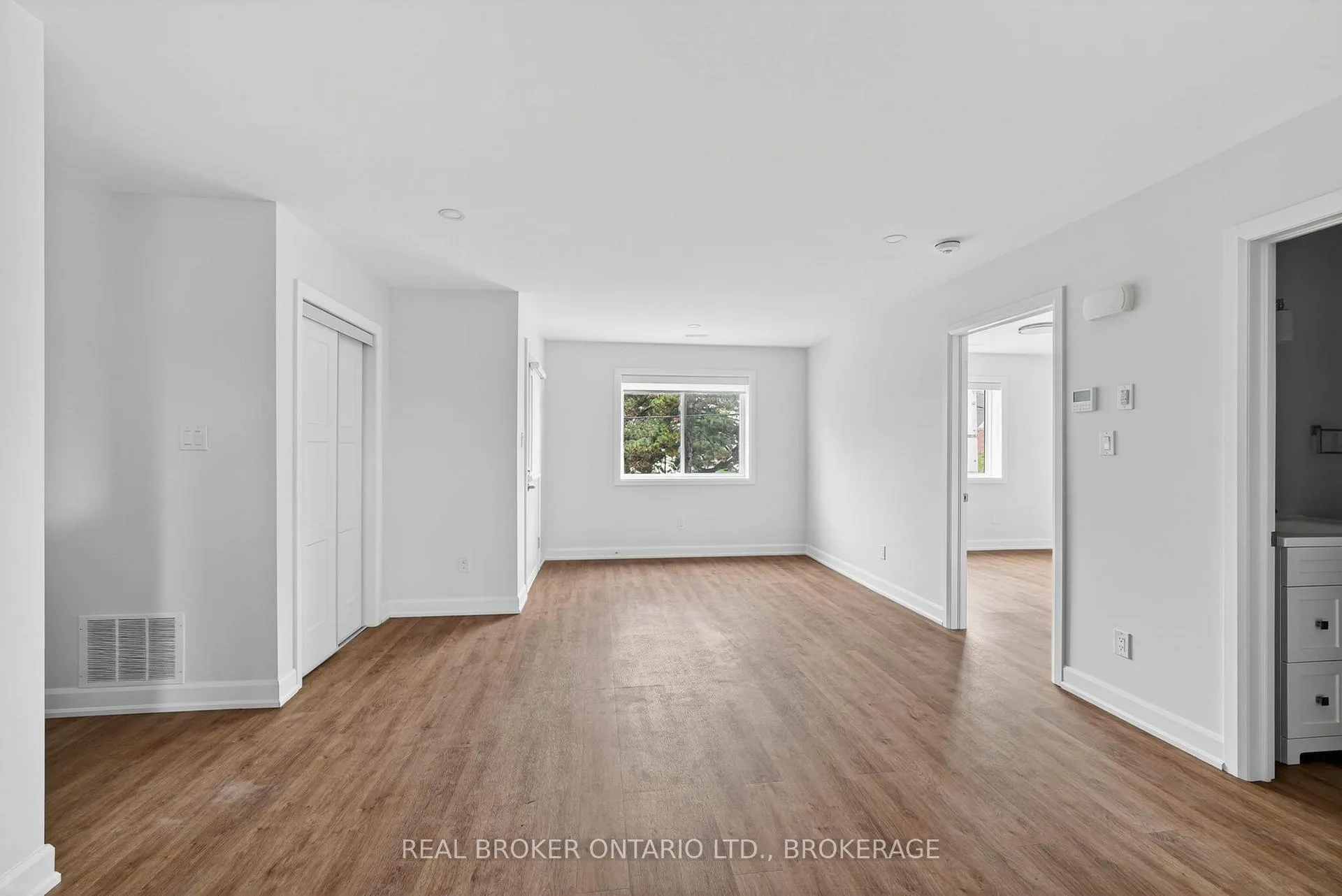 Photo 6 of Unit Unit #3A, 600 Second Street E, Cornwall — HOMEH