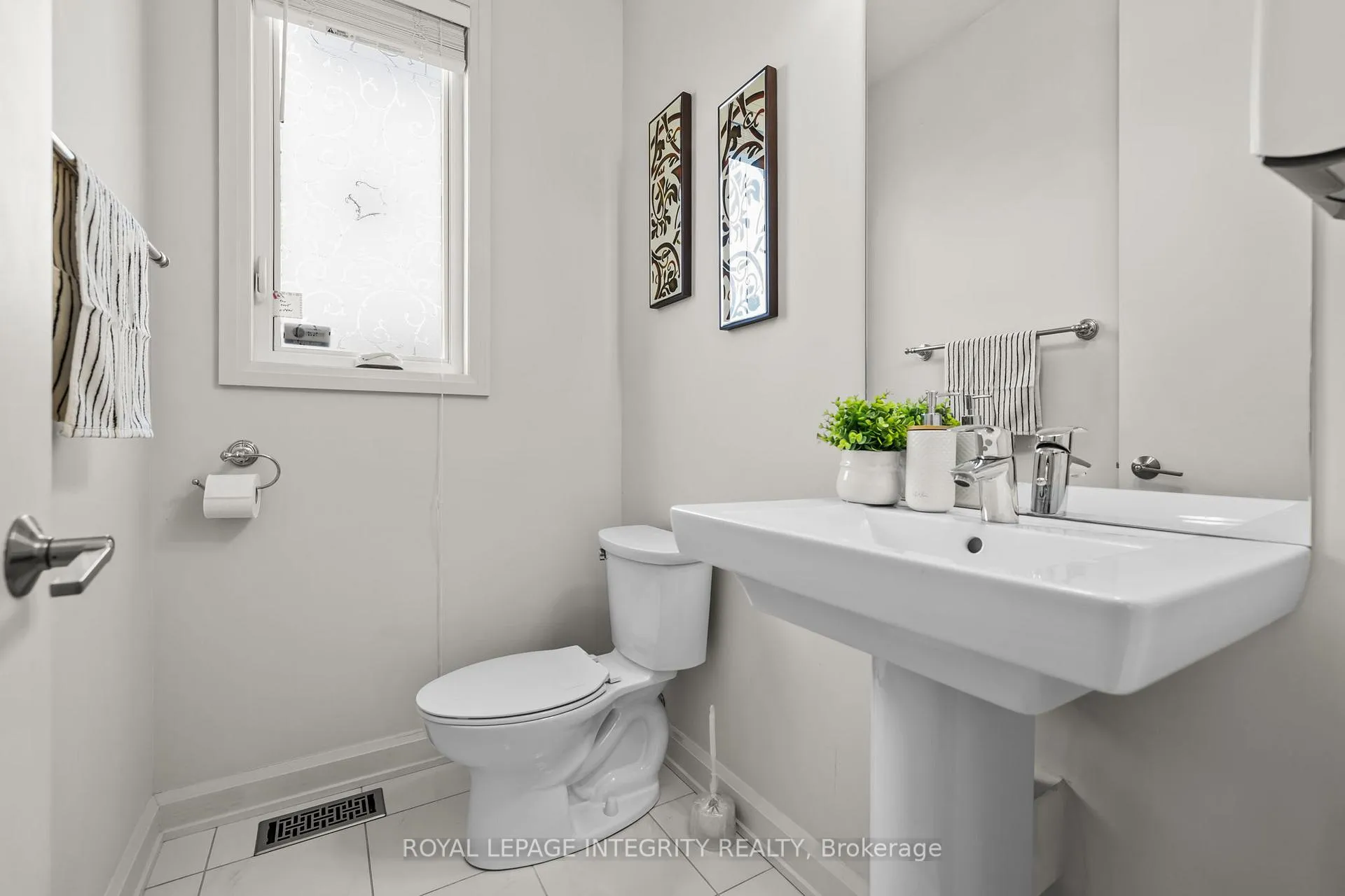 Photo 22 of 143 Stonemeadow Drive, Ottawa, Kanata - Bridlewood — HOMEH