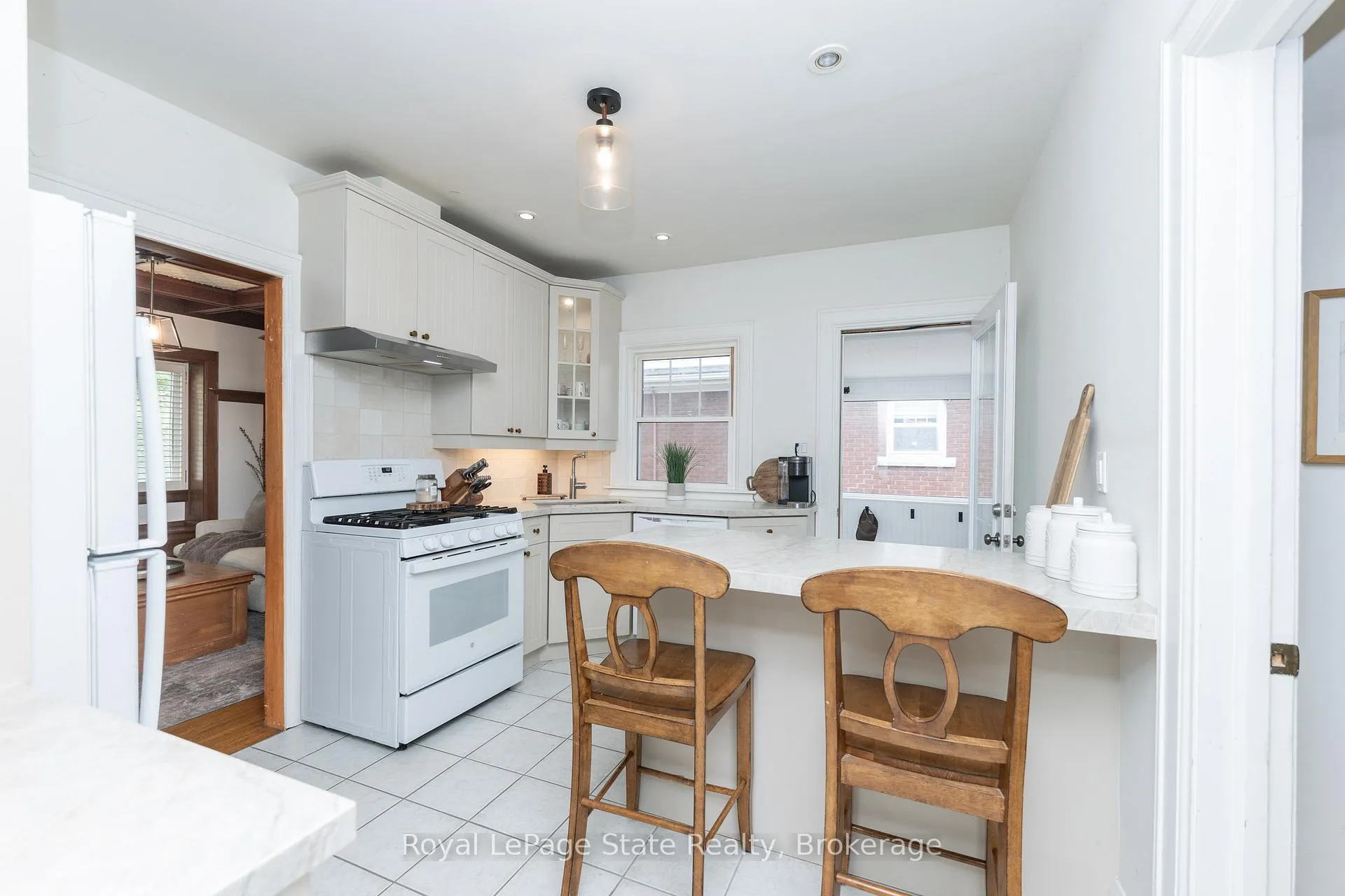 Photo 14 of 7 Pinehill Road, St. Catharines, Old Glenridge — HOMEH