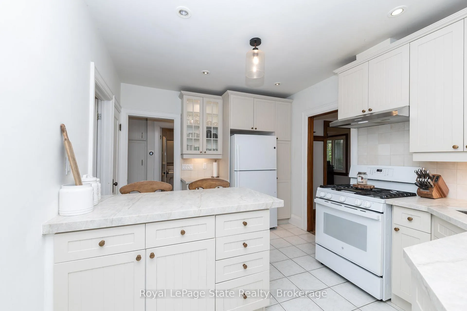 Photo 17 of 7 Pinehill Road, St. Catharines, Old Glenridge — HOMEH