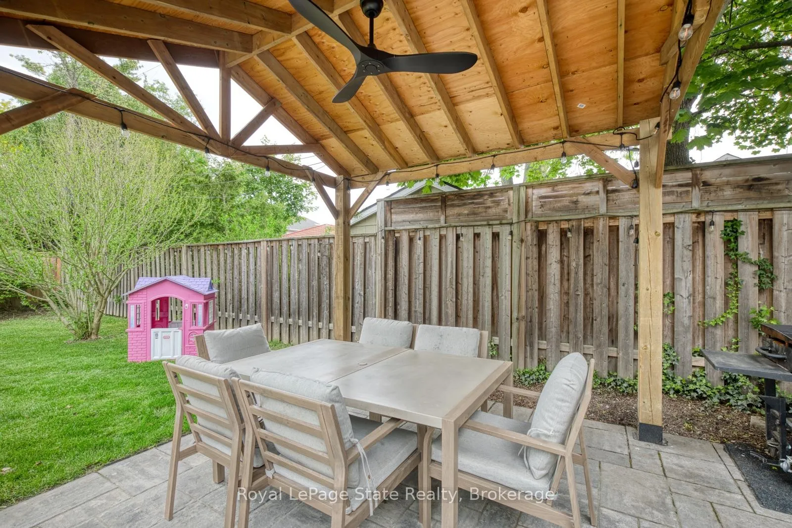 Photo 35 of 7 Pinehill Road, St. Catharines, Old Glenridge — HOMEH