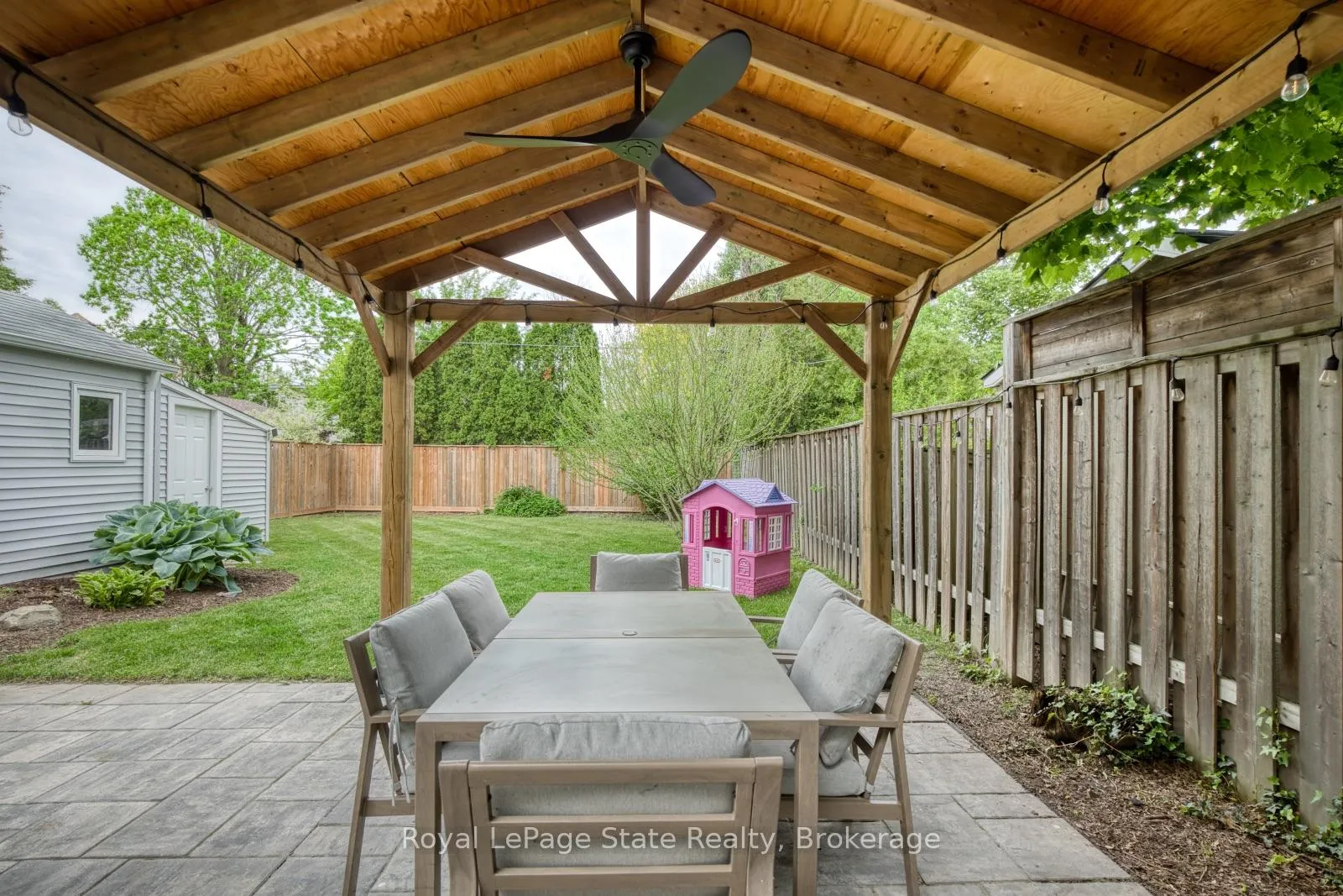 Photo 36 of 7 Pinehill Road, St. Catharines, Old Glenridge — HOMEH