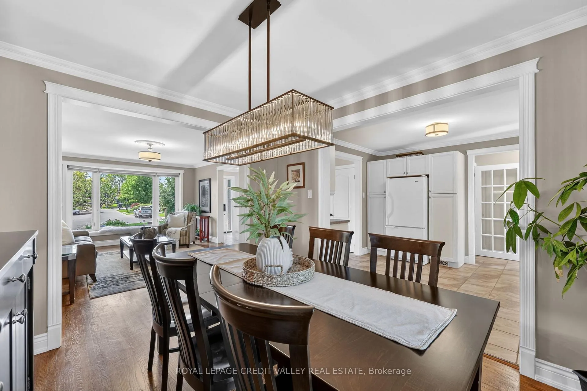 Photo 12 of 52 Terra Cotta Crescent, Brampton, Brampton East — HOMEH