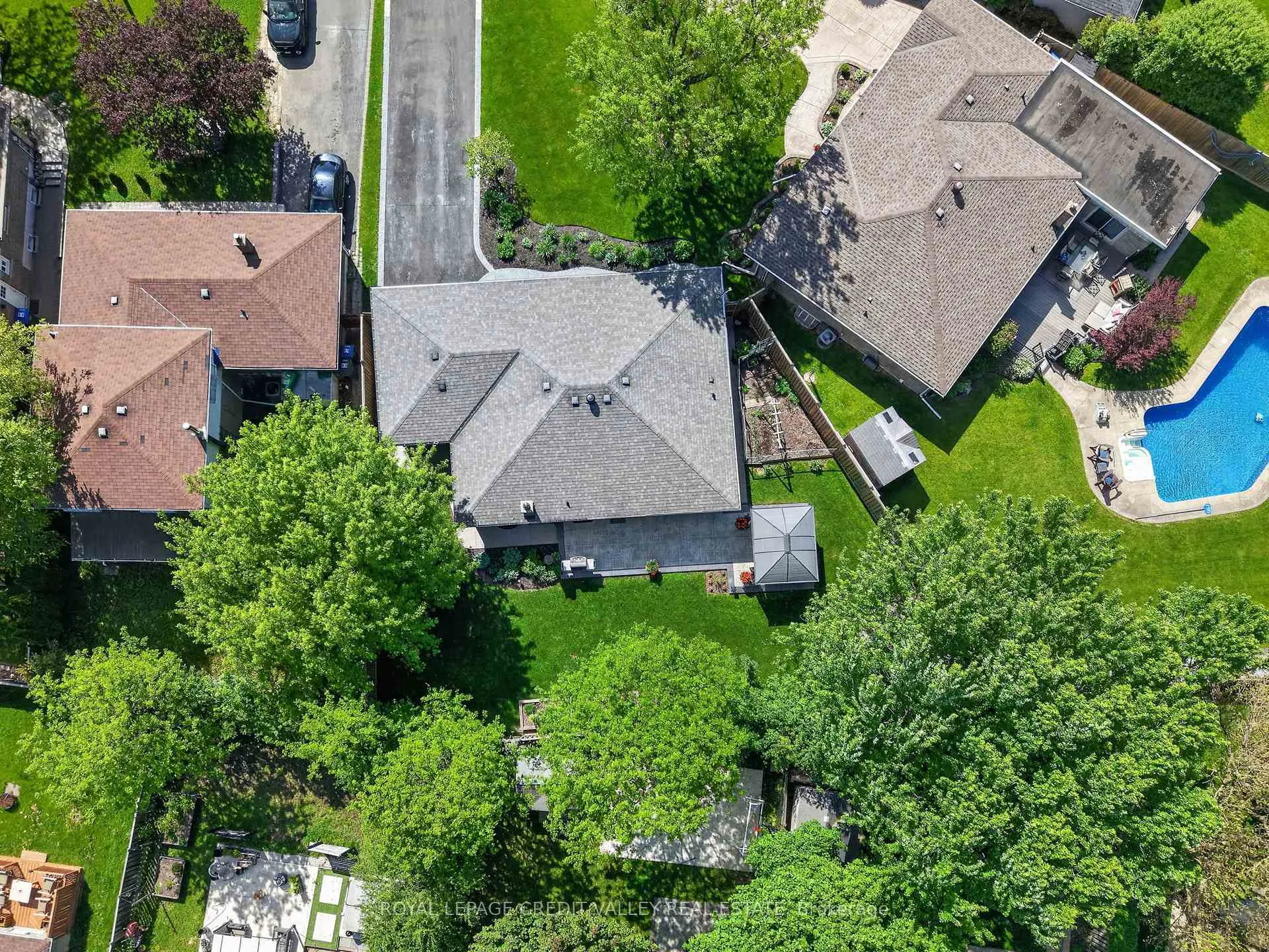 Photo 49 of 52 Terra Cotta Crescent, Brampton, Brampton East — HOMEH