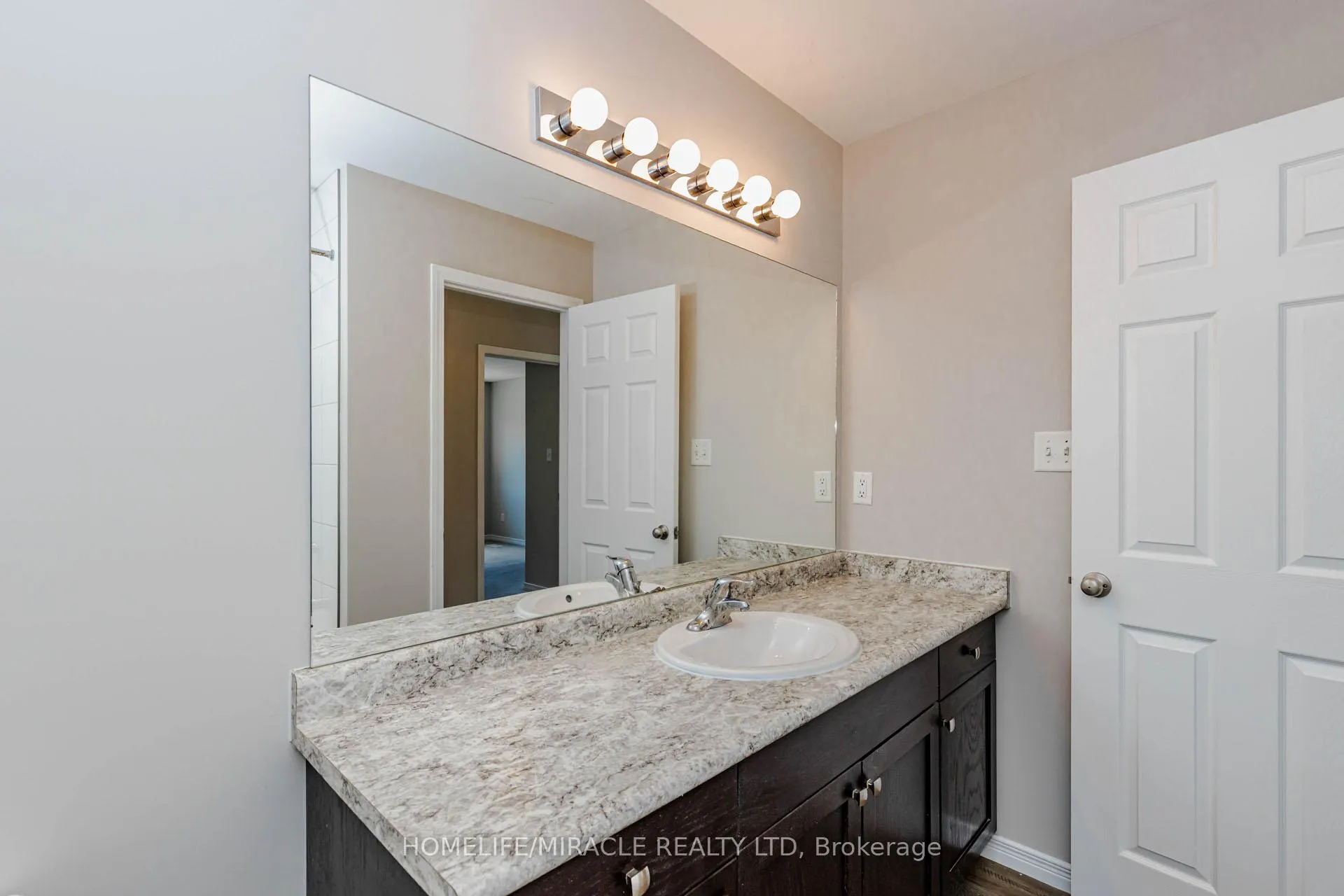Photo 37 of Unit 55, 50 Pinnacle Drive, Kitchener, Lower Doon — HOMEH