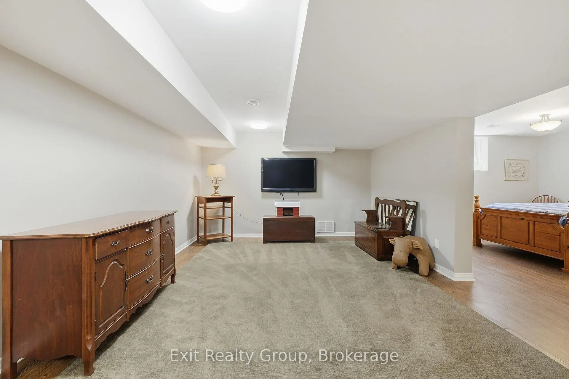 Photo 32 of 76 Aletha Drive, Prince Edward County, Wellington Ward — HOMEH