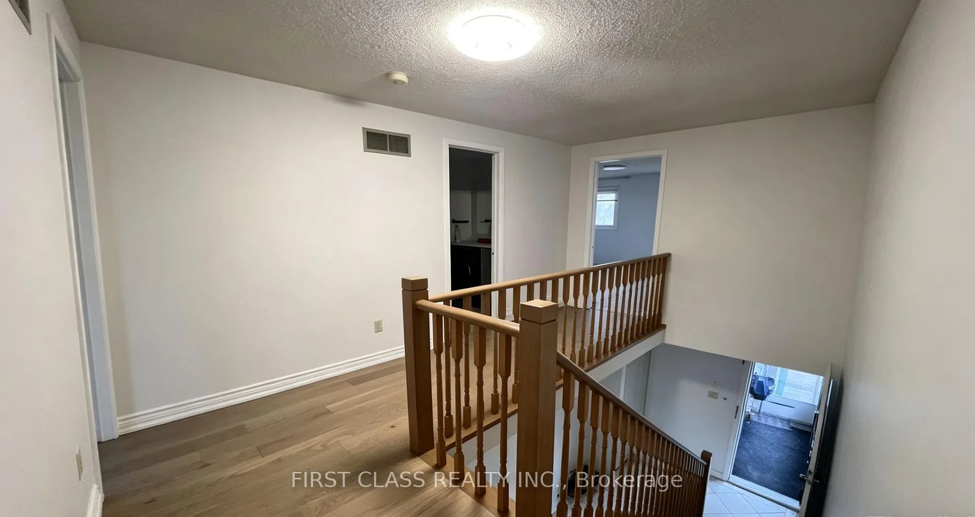 Photo 13 of 51 Chase Court, Markham, Milliken Mills East — HOMEH