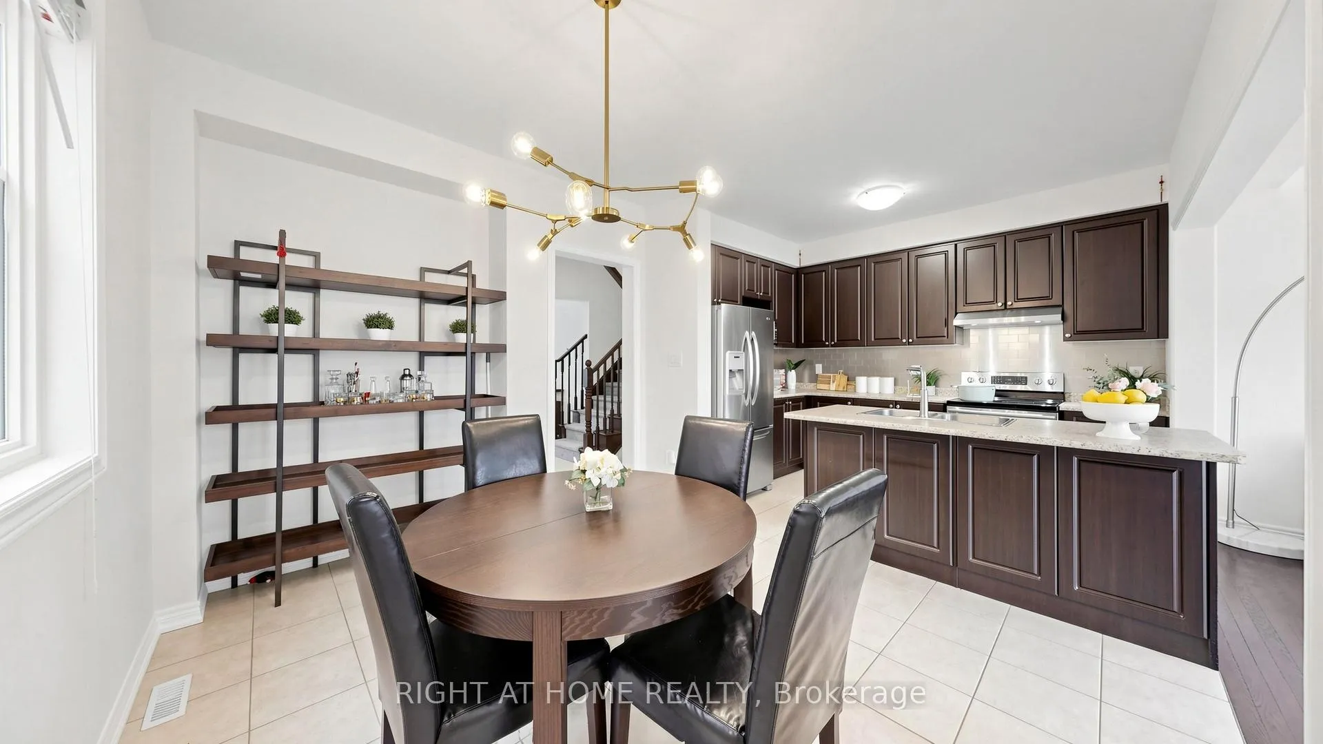 Photo 7 of 208 Cornell Park Avenue, Markham, Cornell — HOMEH