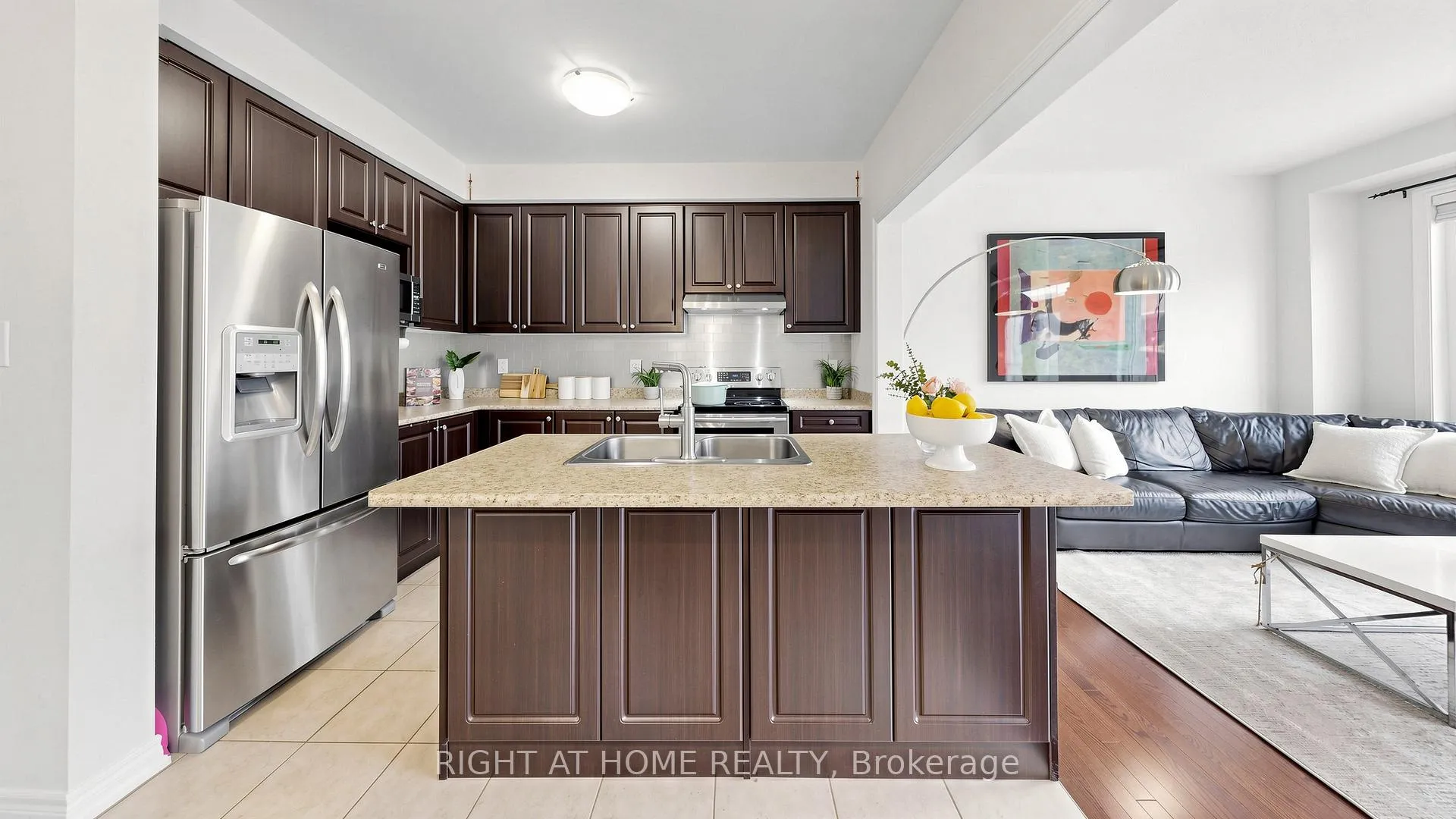Photo 8 of 208 Cornell Park Avenue, Markham, Cornell — HOMEH