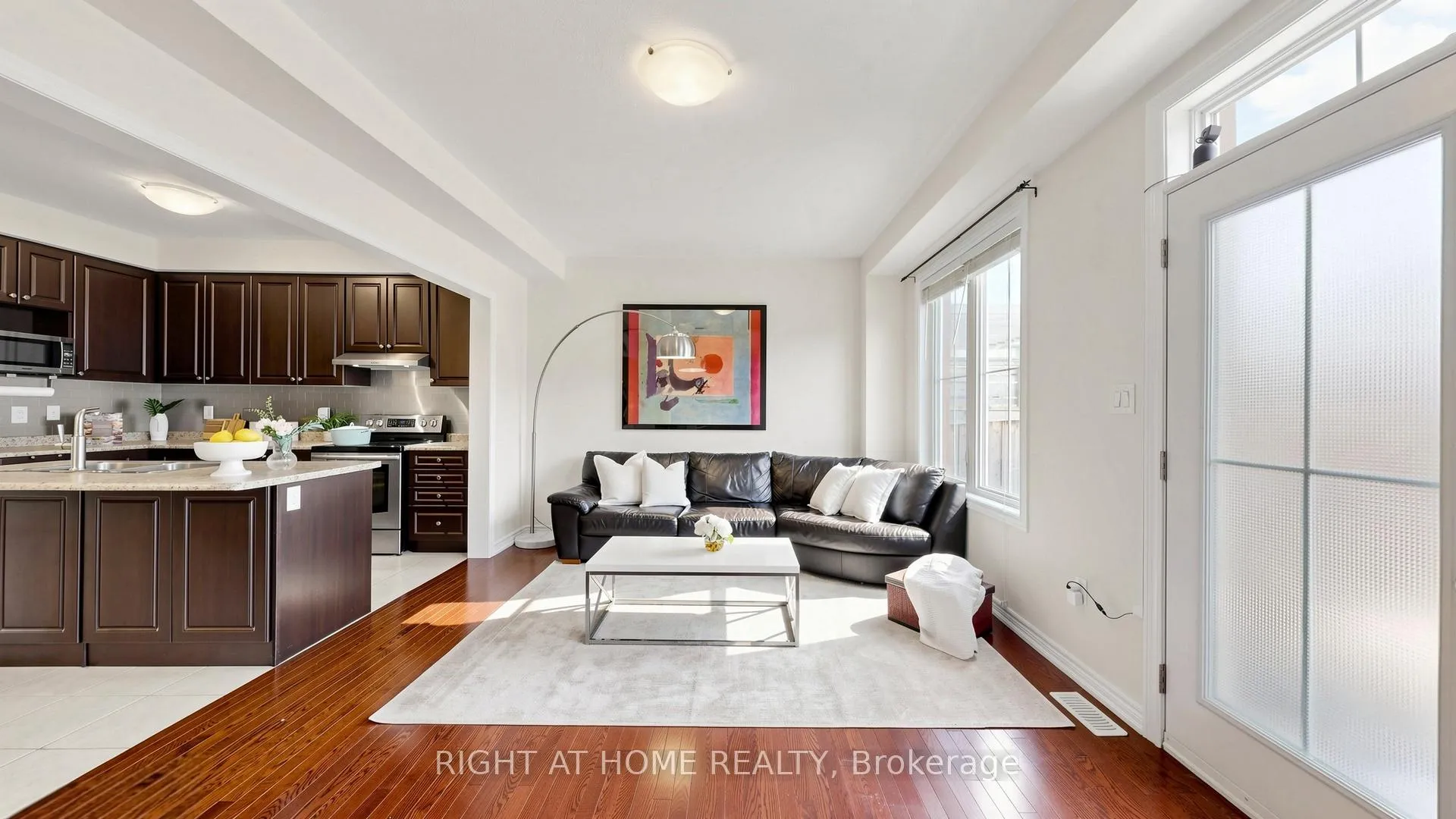 Photo 9 of 208 Cornell Park Avenue, Markham, Cornell — HOMEH