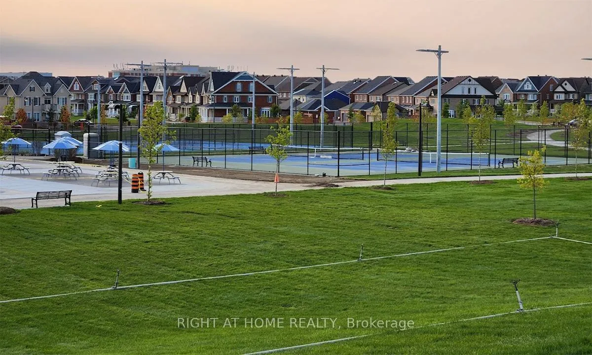 Photo 27 of 208 Cornell Park Avenue, Markham, Cornell — HOMEH