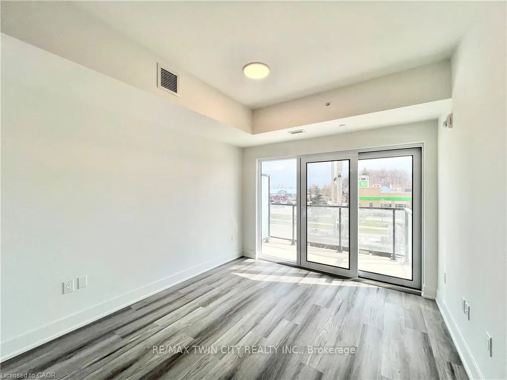 Photo 5 of Unit 228, 575 Conklin Road, Brantford, Empire South — HOMEH