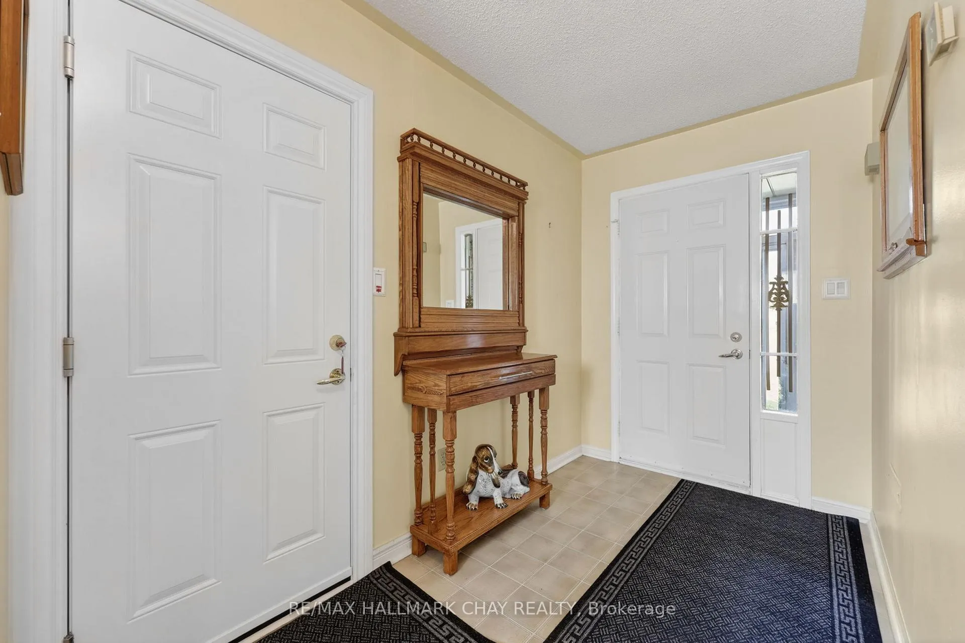 Photo 14 of 13 Bronte Crescent, Barrie, Letitia Heights — HOMEH