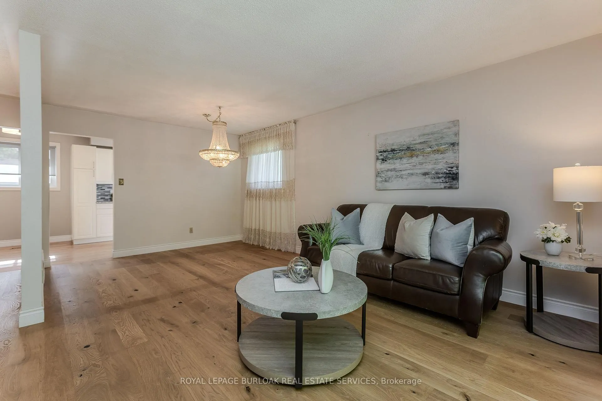 Photo 4 of 3118 Centennial Drive, Burlington, Palmer — HOMEH
