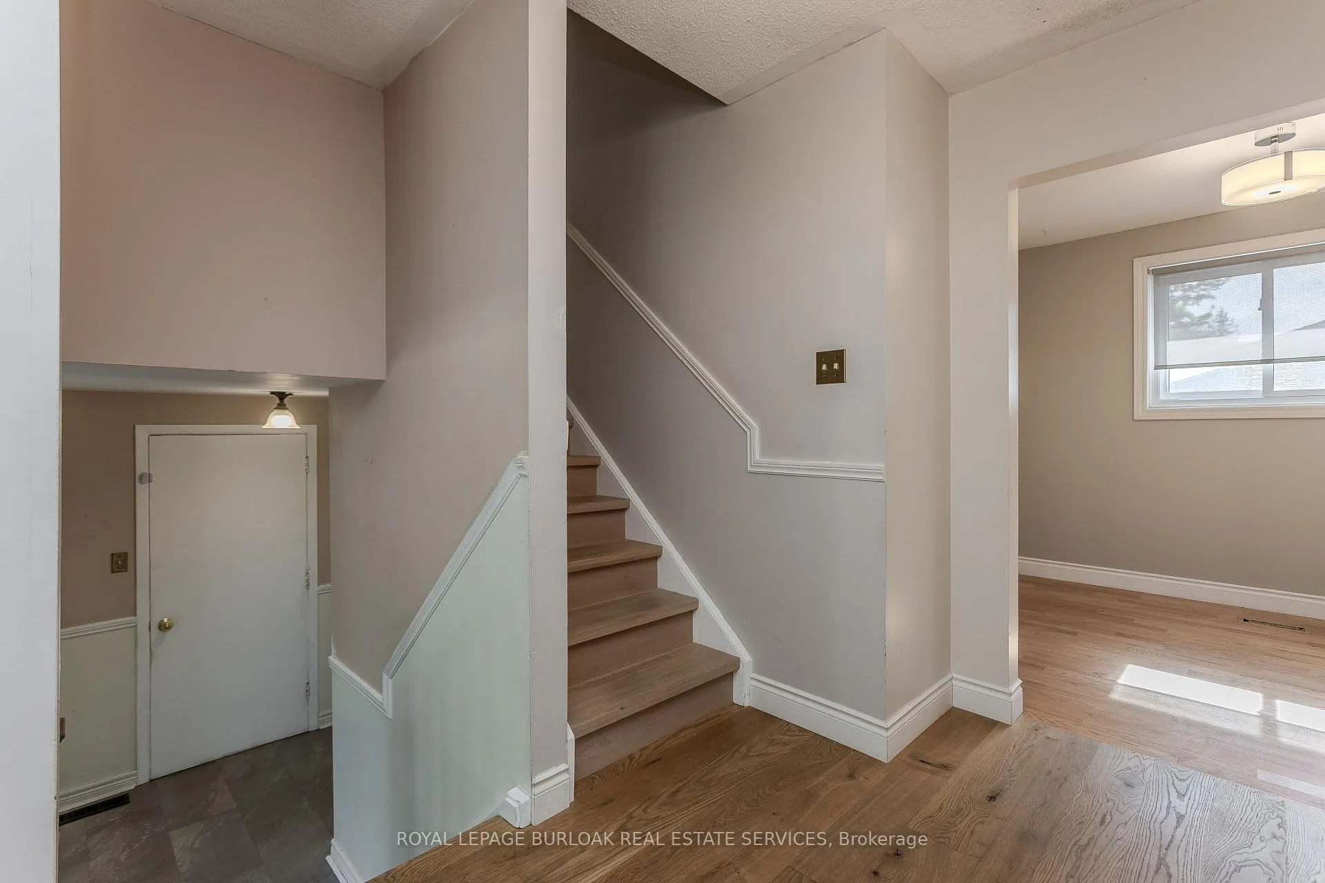 Photo 12 of 3118 Centennial Drive, Burlington, Palmer — HOMEH