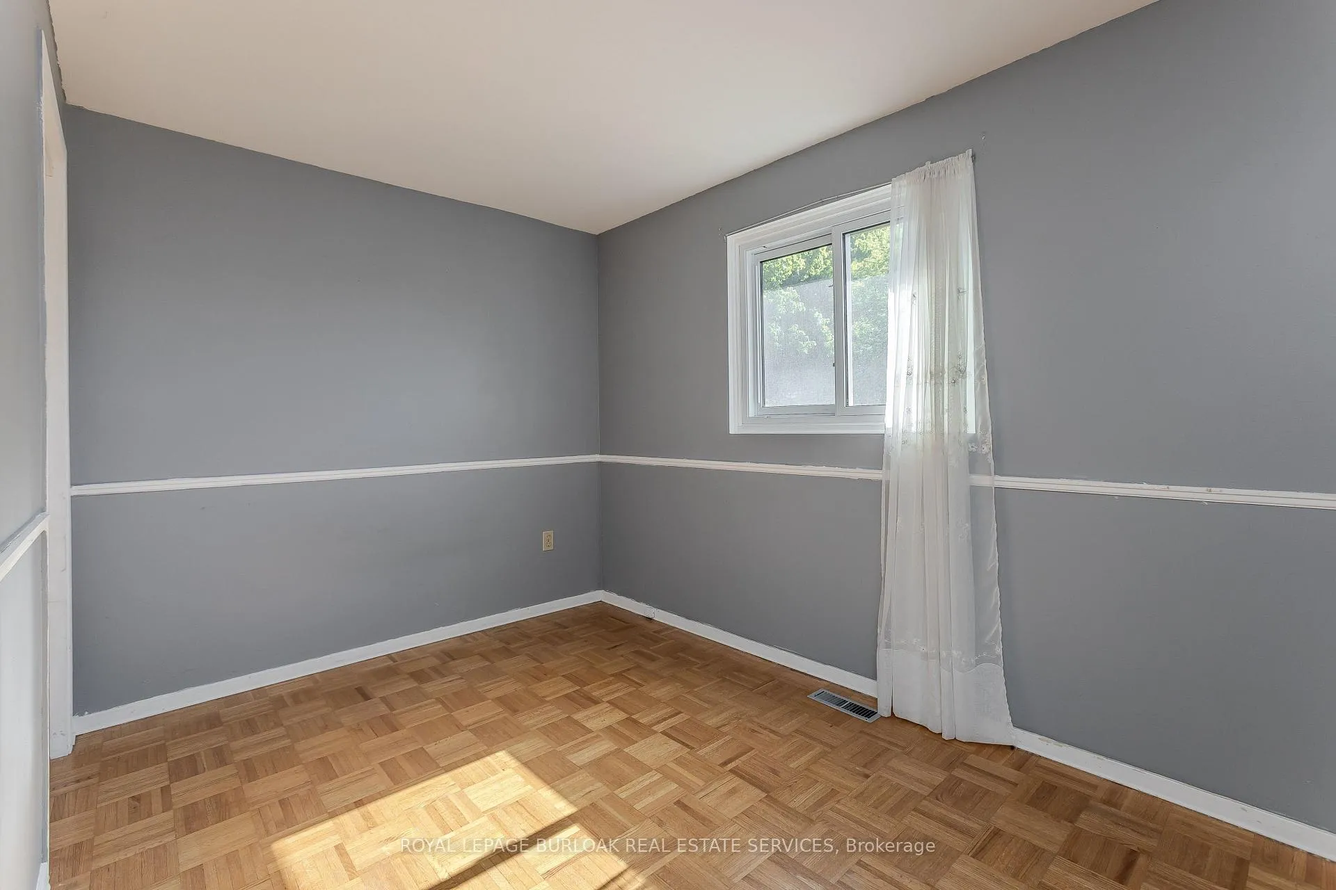 Photo 15 of 3118 Centennial Drive, Burlington, Palmer — HOMEH