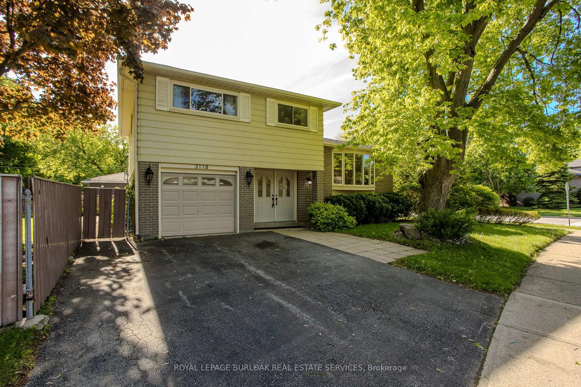 Photo 35 of 3118 Centennial Drive, Burlington, Palmer — HOMEH