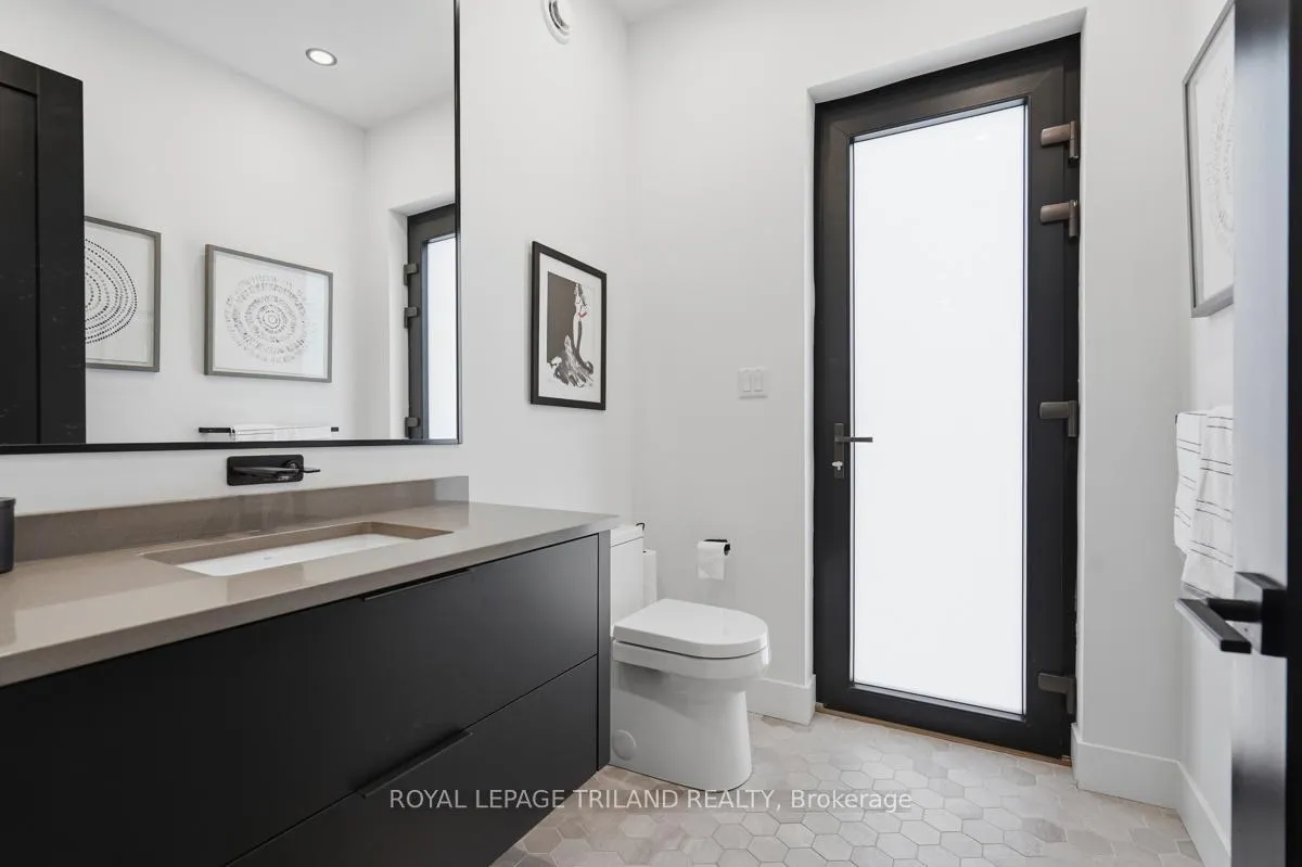 Photo 18 of Unit 6, 1452 Byron Baseline Road, London, South K — HOMEH