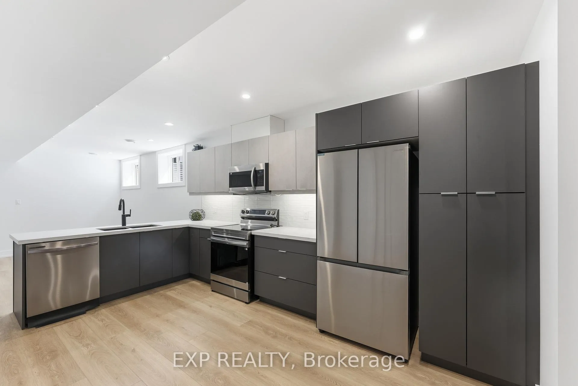 Photo 3 of Unit LOWER, 3603 Gunning Drive, Niagara Falls, Chippawa — HOMEH
