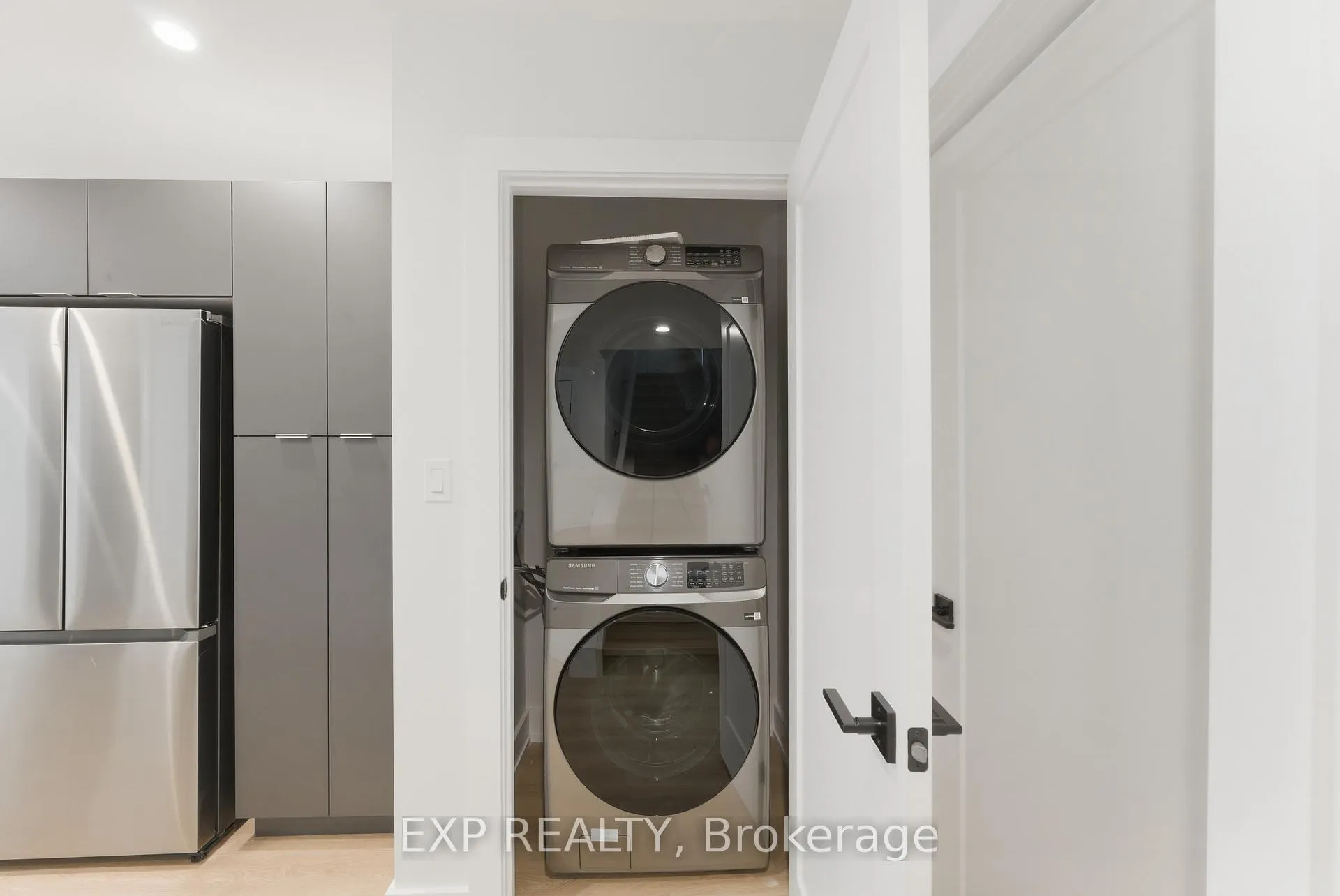Photo 4 of Unit LOWER, 3603 Gunning Drive, Niagara Falls, Chippawa — HOMEH