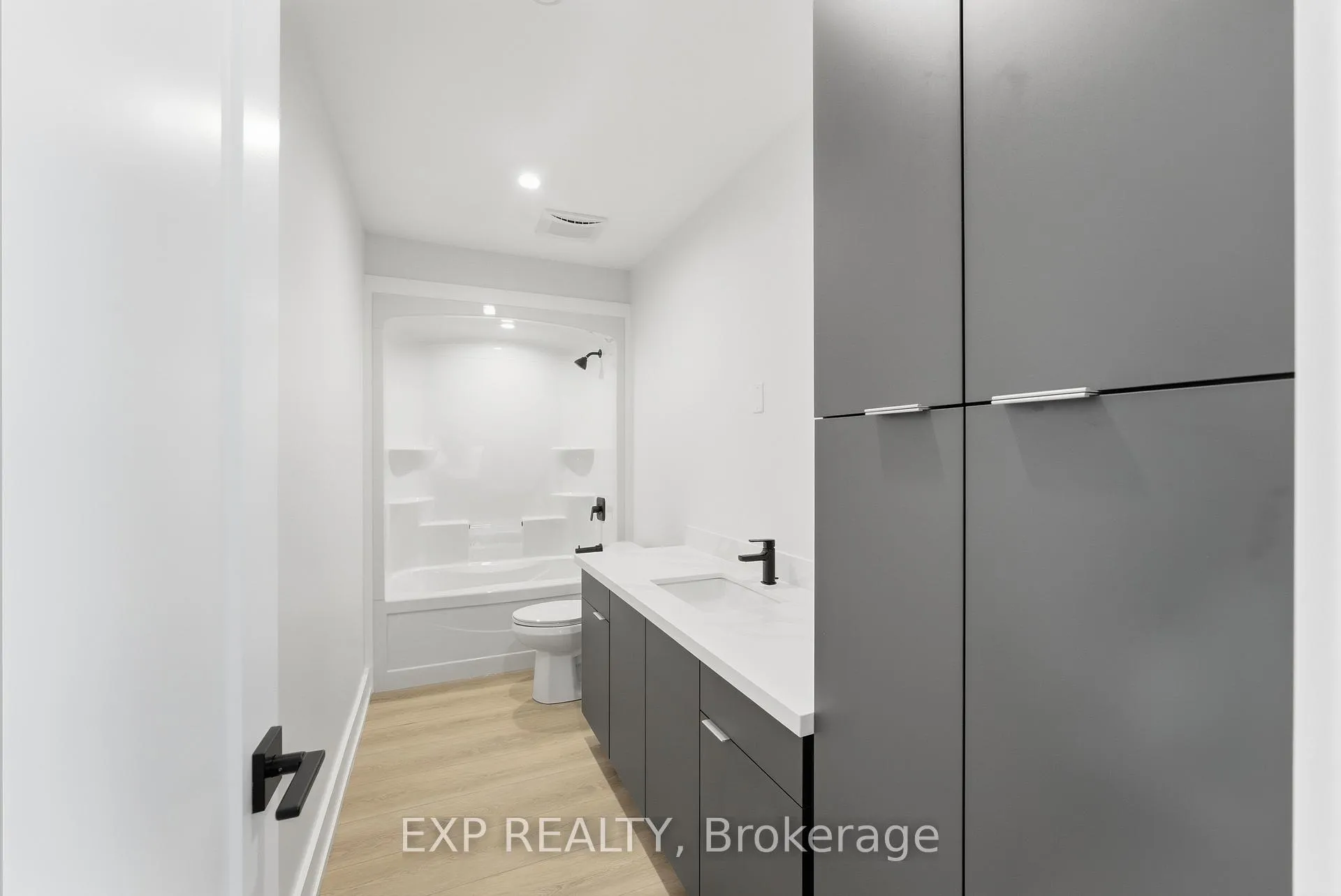 Photo 10 of Unit LOWER, 3603 Gunning Drive, Niagara Falls, Chippawa — HOMEH