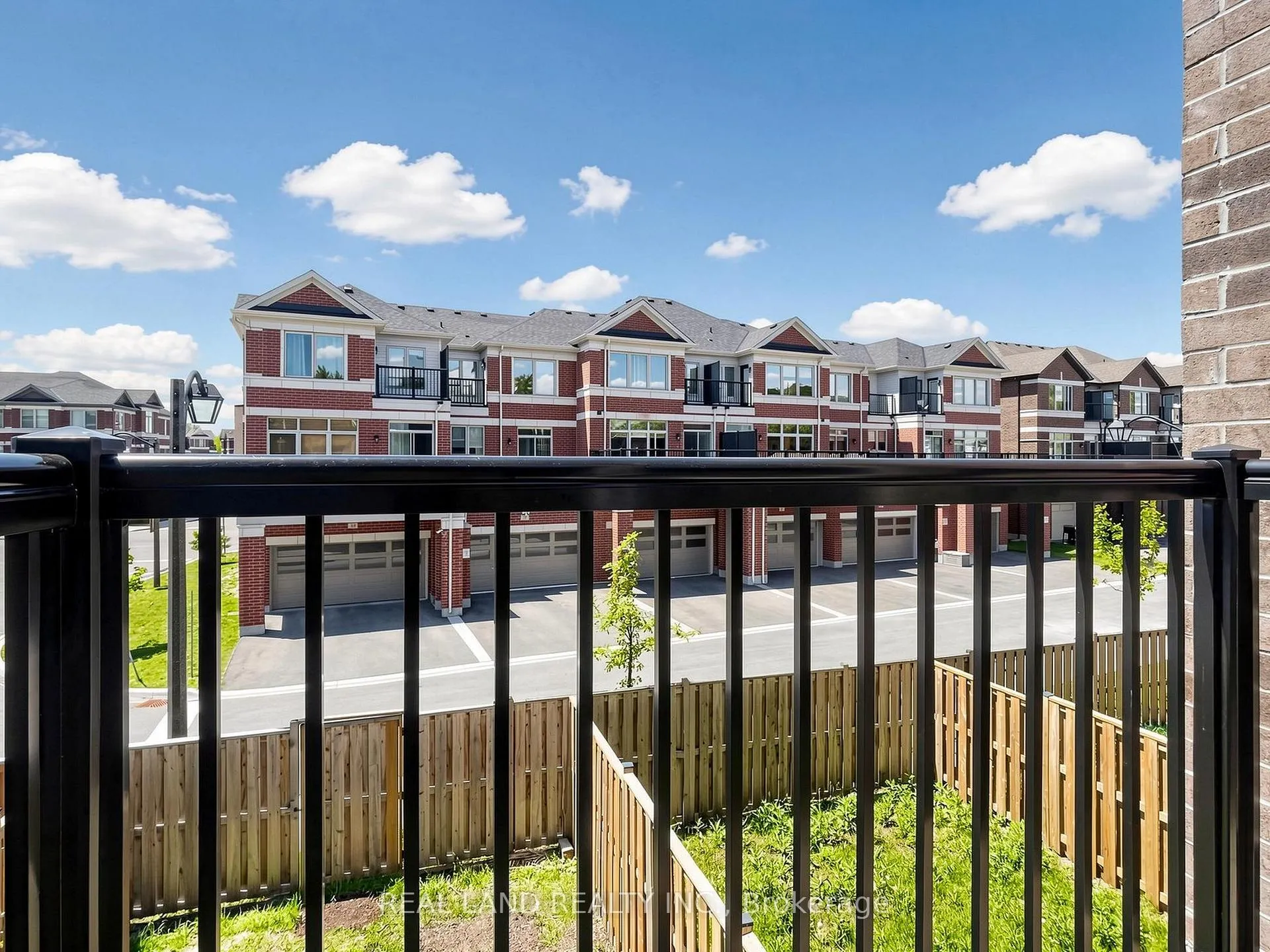Photo 42 of 24 Sissons Way, Markham, Cedar Grove — HOMEH